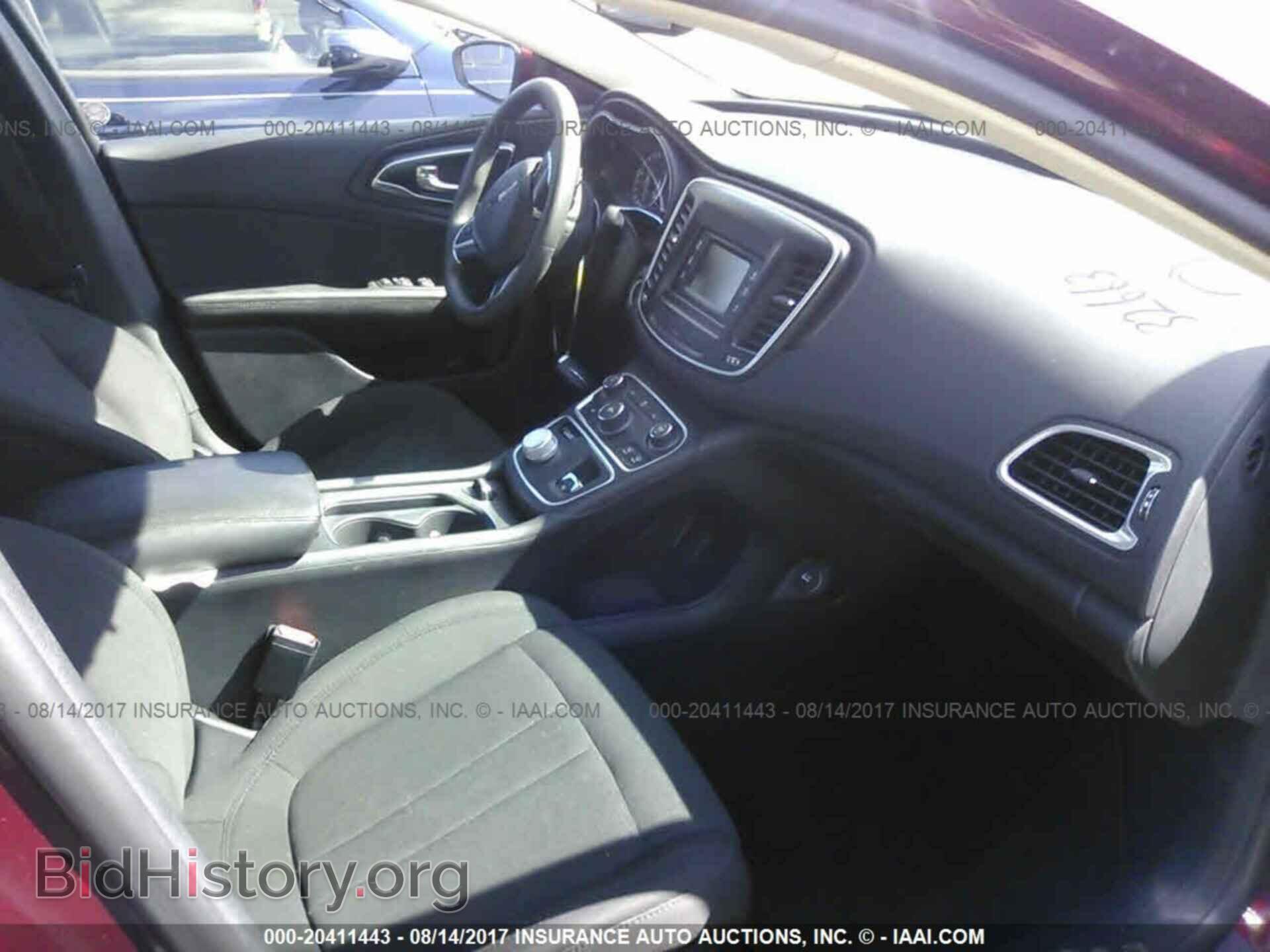 2016 Chrysler 200 - VIN: 1C3CCCAB2GN141398 - Photo 5