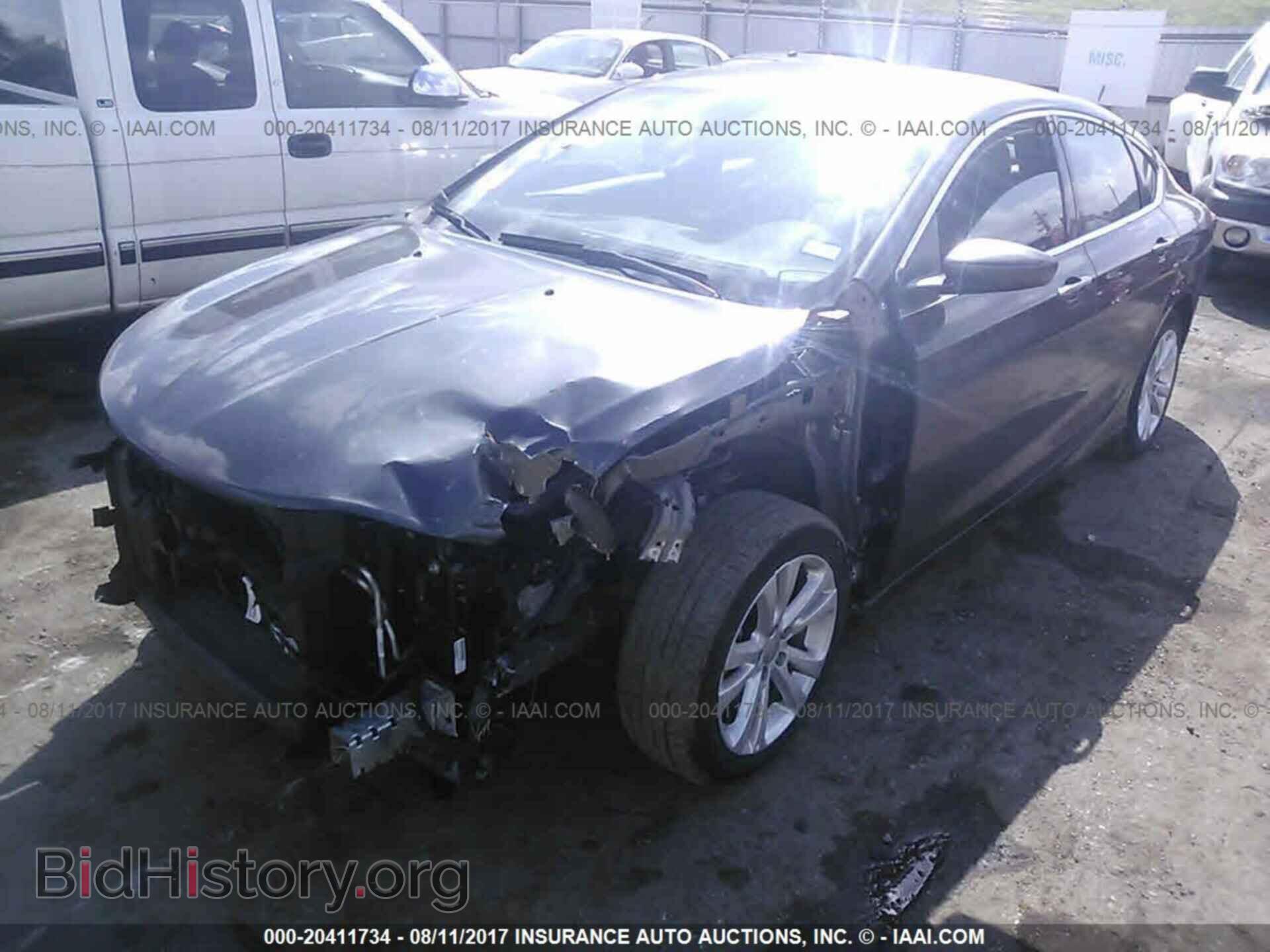 2016 Chrysler 200 - VIN: 1C3CCCAB0GN105659 - Фото 2