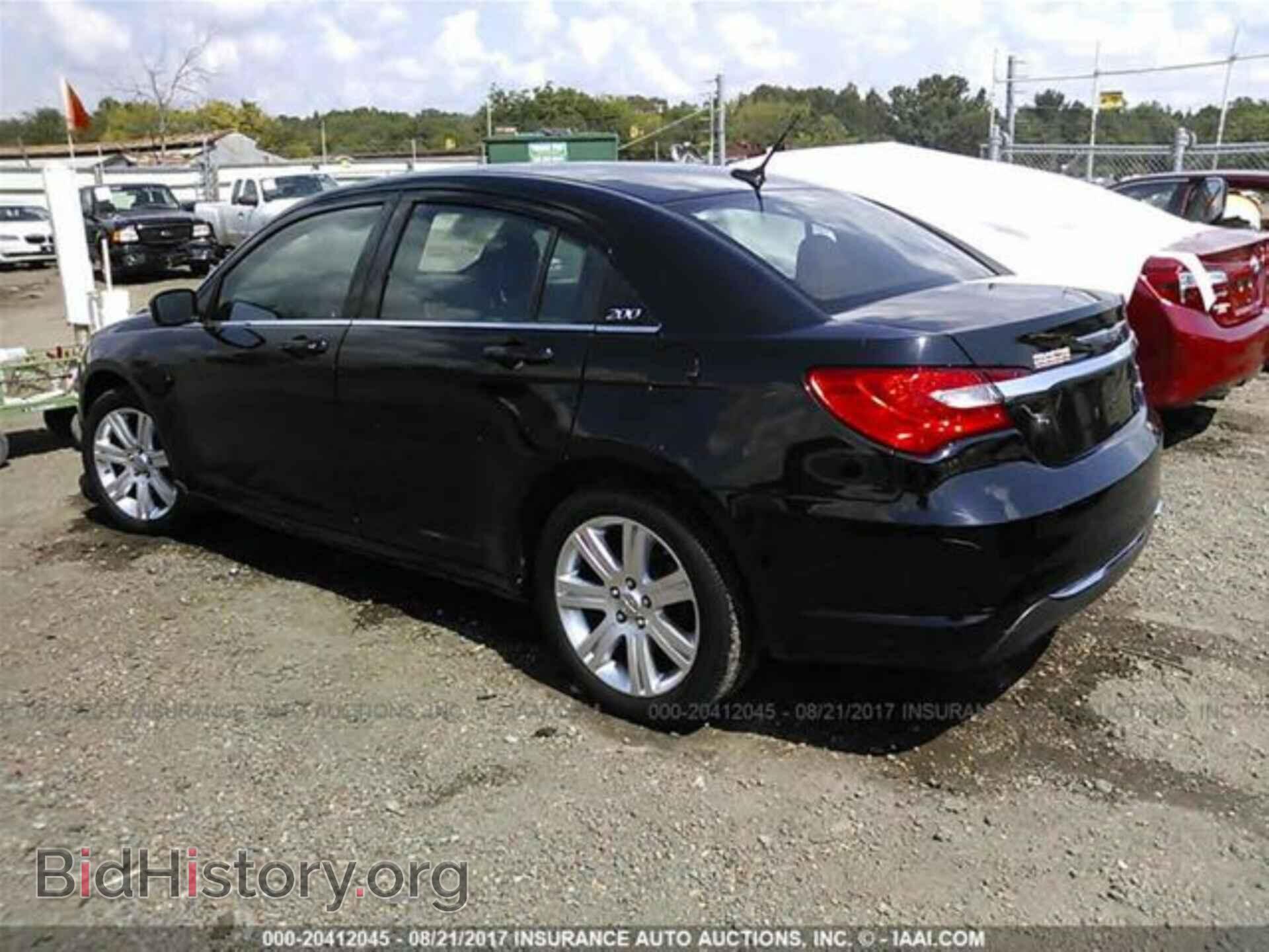 2013 Chrysler 200 - VIN: 1C3CCBBB5DN728747 - Фото 3