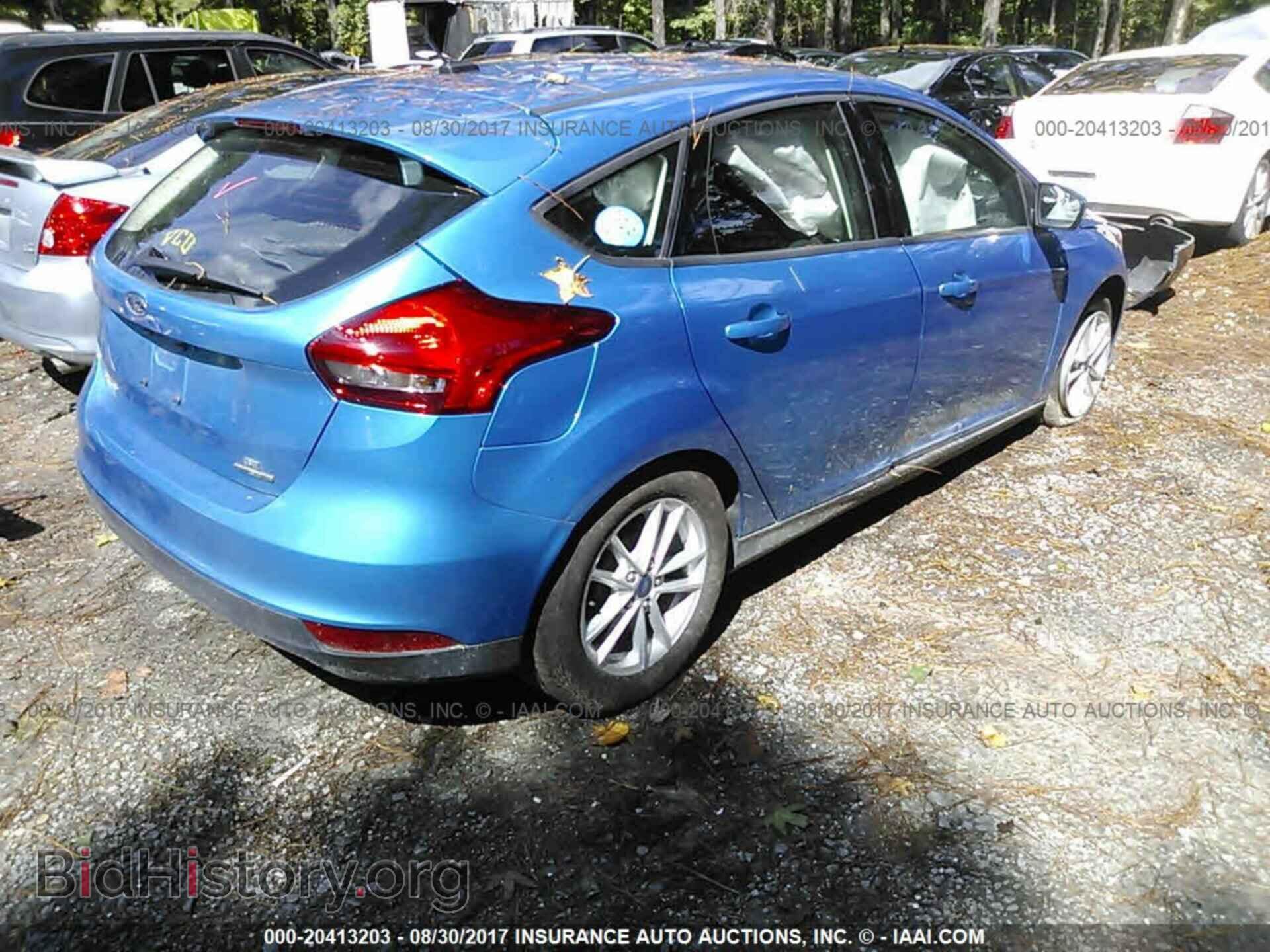 2016 Ford Focus - VIN: 1FADP3K23GL390104 - Фото 4
