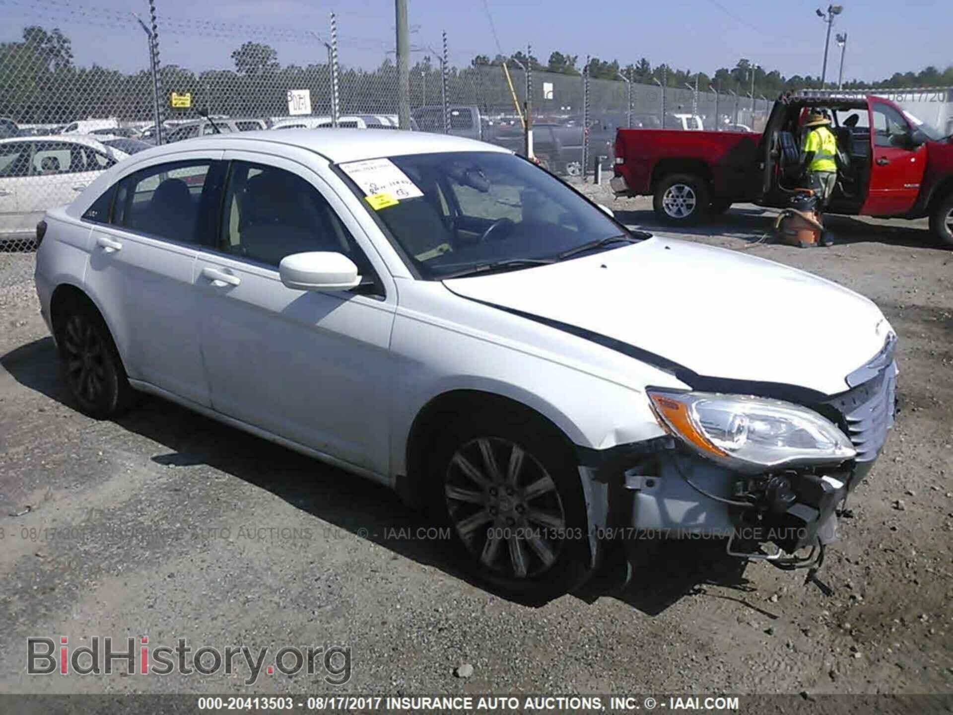 Photo 1C3CCBBB4DN765692 - Chrysler 200 2013
