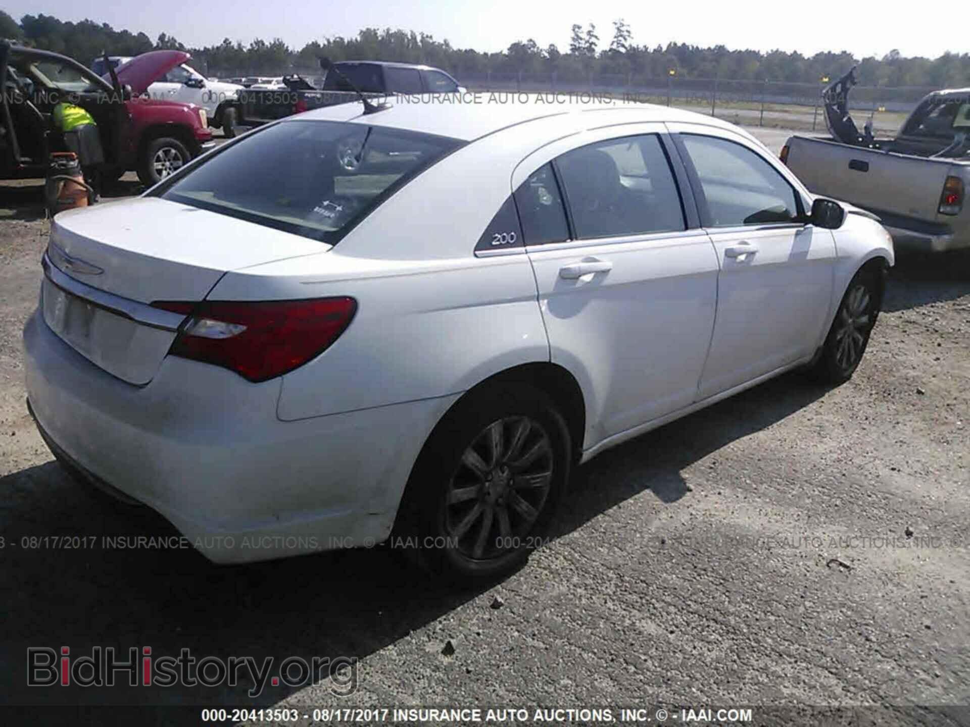 2013 Chrysler 200 - VIN: 1C3CCBBB4DN765692 - Фото 4