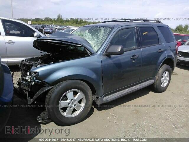 2011 Ford Escape - VIN: 1FMCU0D75BKC59062 - Photo 2