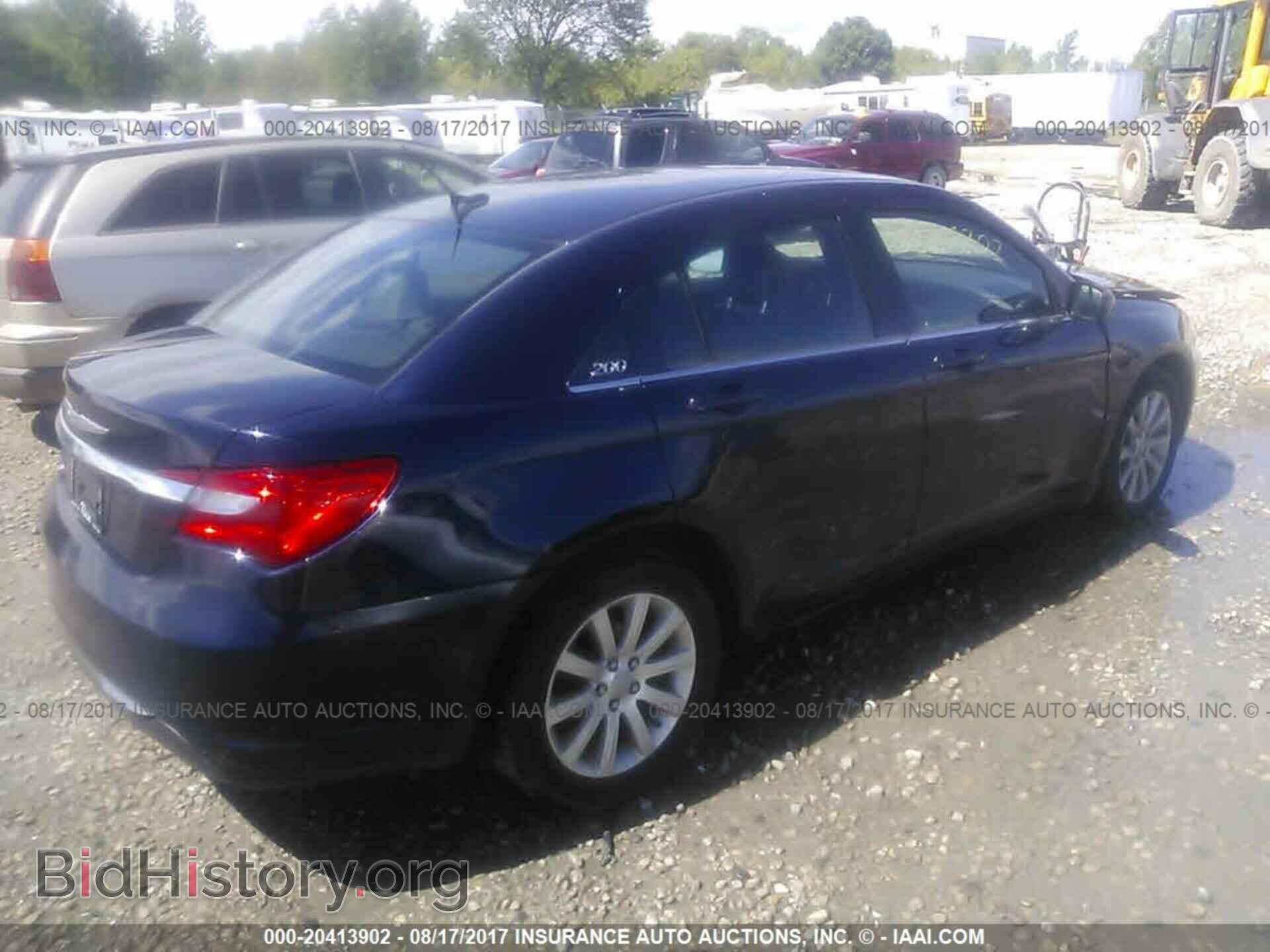2012 Chrysler 200 - VIN: 1C3CCBBB9CN135875 - Photo 4
