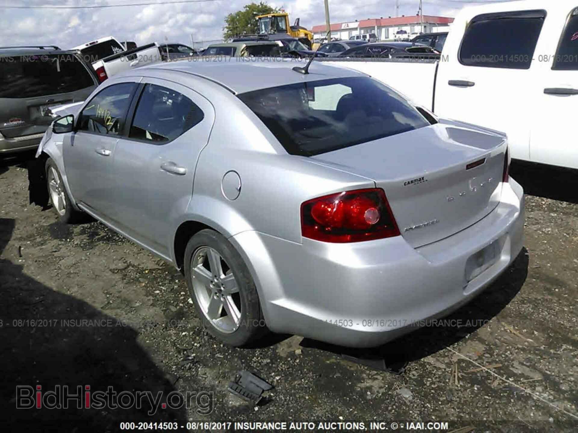 2011 Dodge Avenger - VIN: 1B3BD1FB7BN560892 - Фото 3
