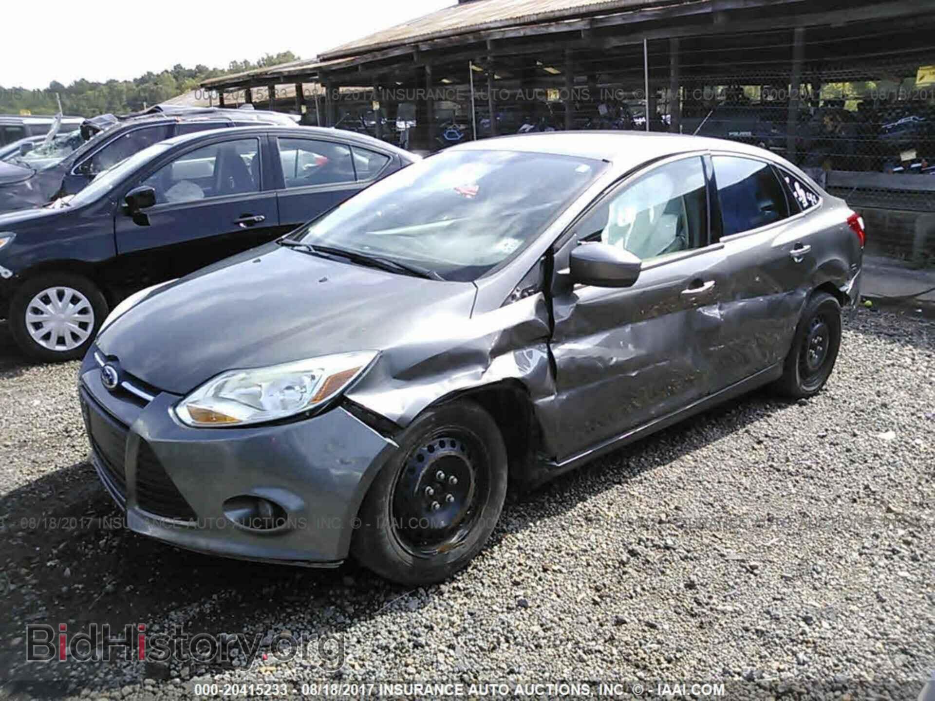 2012 Ford Focus - VIN: 1FAHP3F28CL292952 - Photo 2