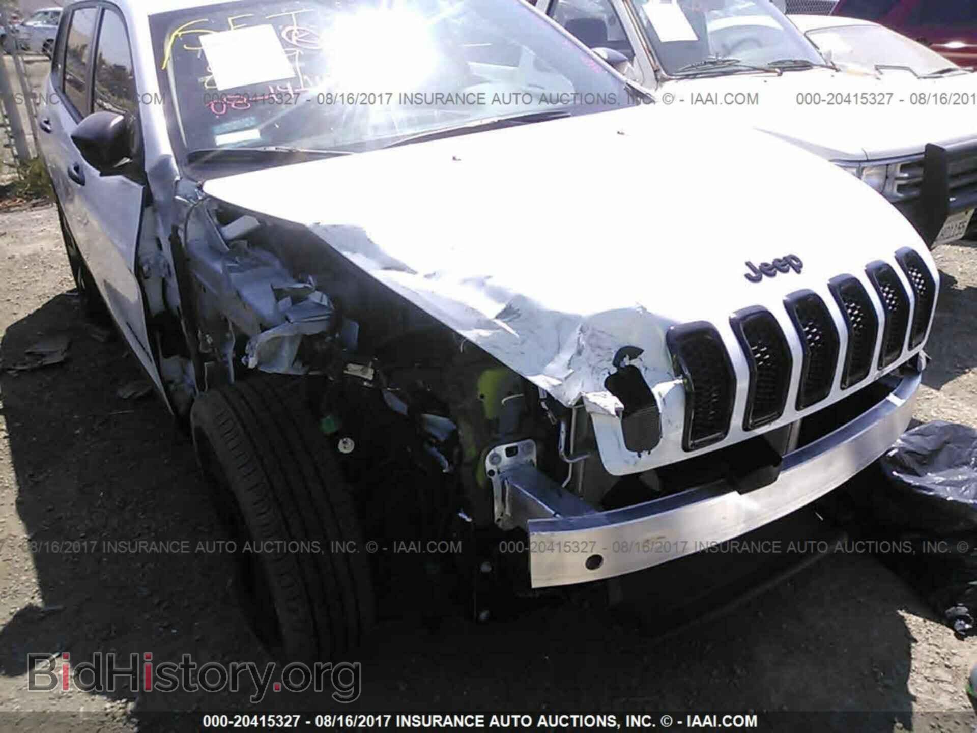 2017 Jeep Cherokee - VIN: 1C4PJMAB8HW576026 - Photo 6