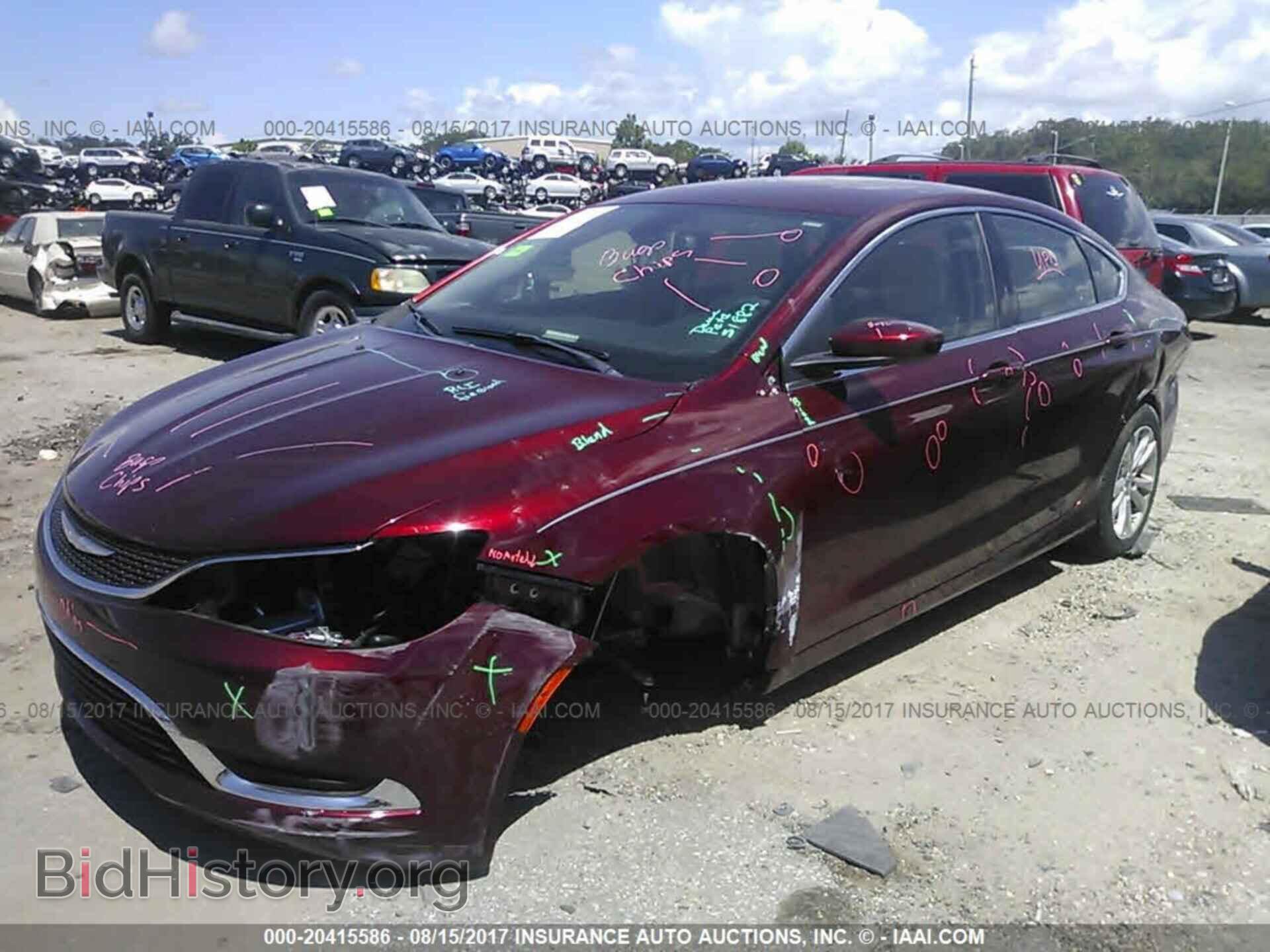 2015 Chrysler 200 - VIN: 1C3CCCAB3FN521056 - Photo 2