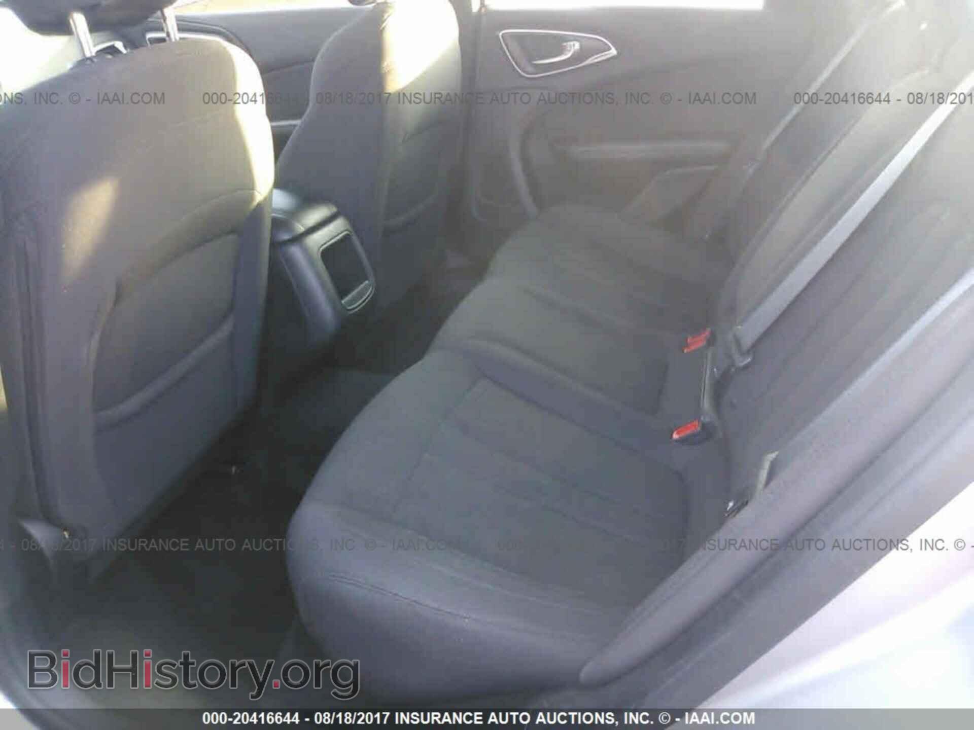 2015 Chrysler 200 - VIN: 1C3CCCAB2FN595374 - Photo 8