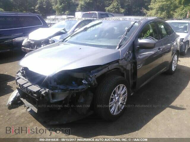 2012 Ford Focus - VIN: 1FAHP3F22CL120996 - Photo 2