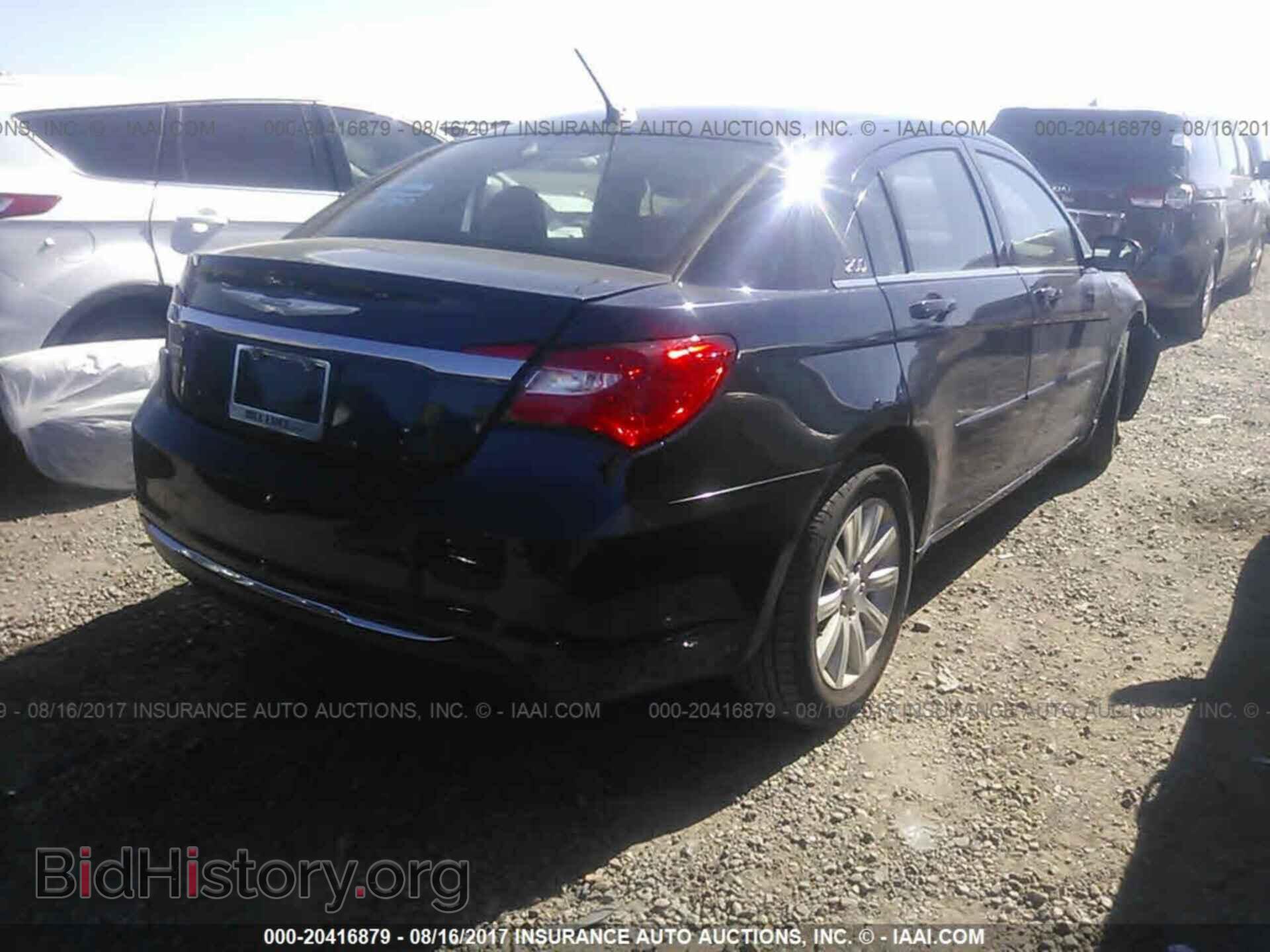 2012 Chrysler 200 - VIN: 1C3CCBBG8CN256361 - Фото 4
