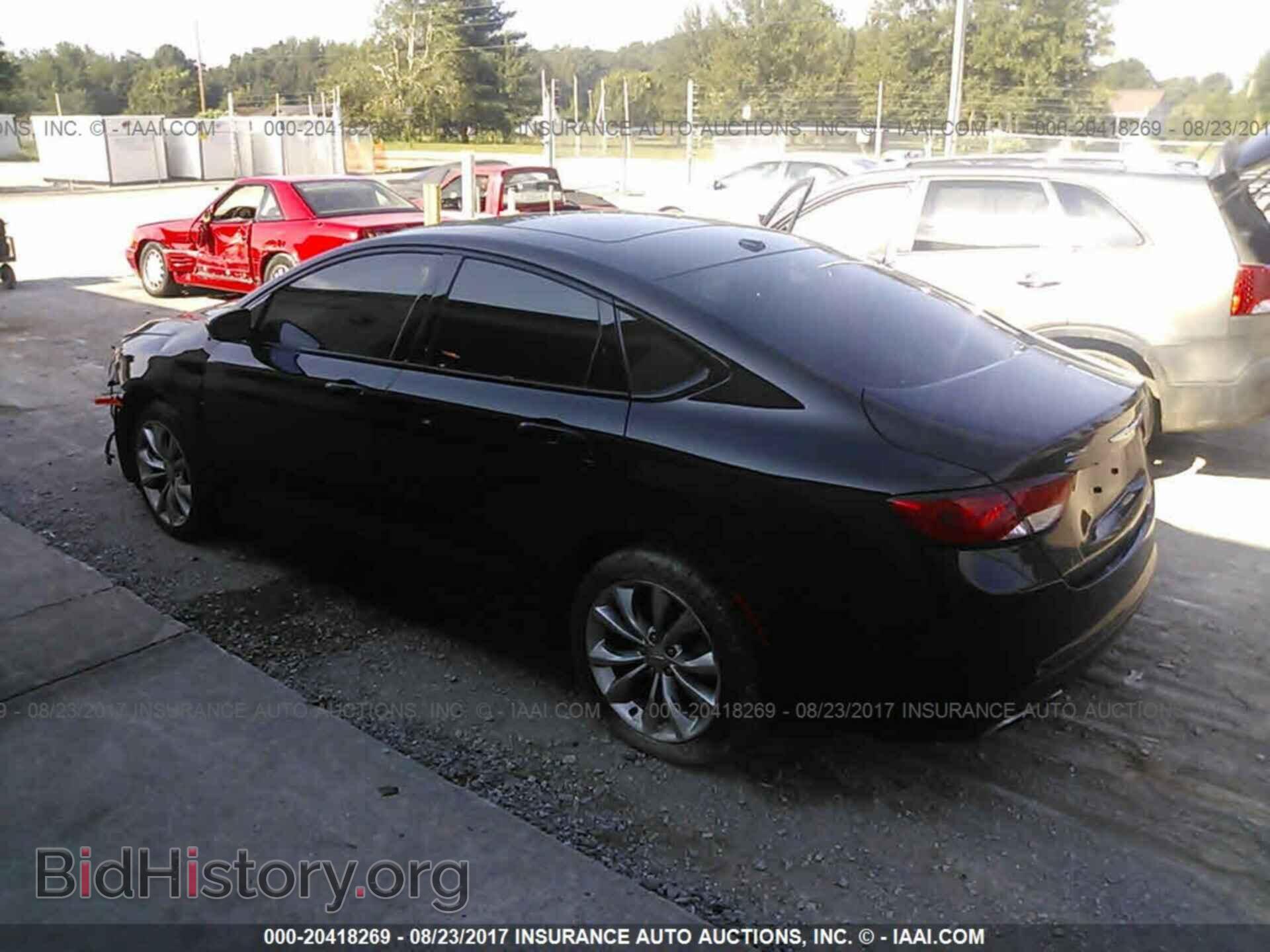 2015 Chrysler 200 - VIN: 1C3CCCBBXFN709409 - Photo 3