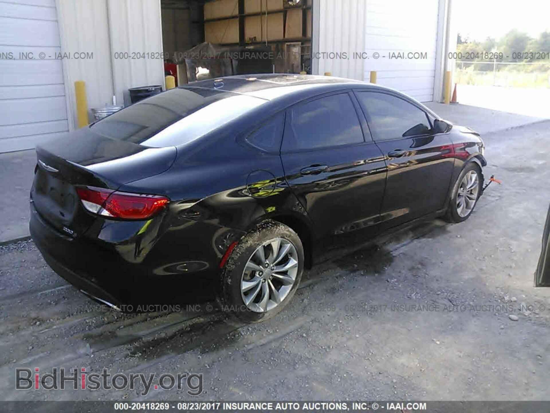 2015 Chrysler 200 - VIN: 1C3CCCBBXFN709409 - Photo 4