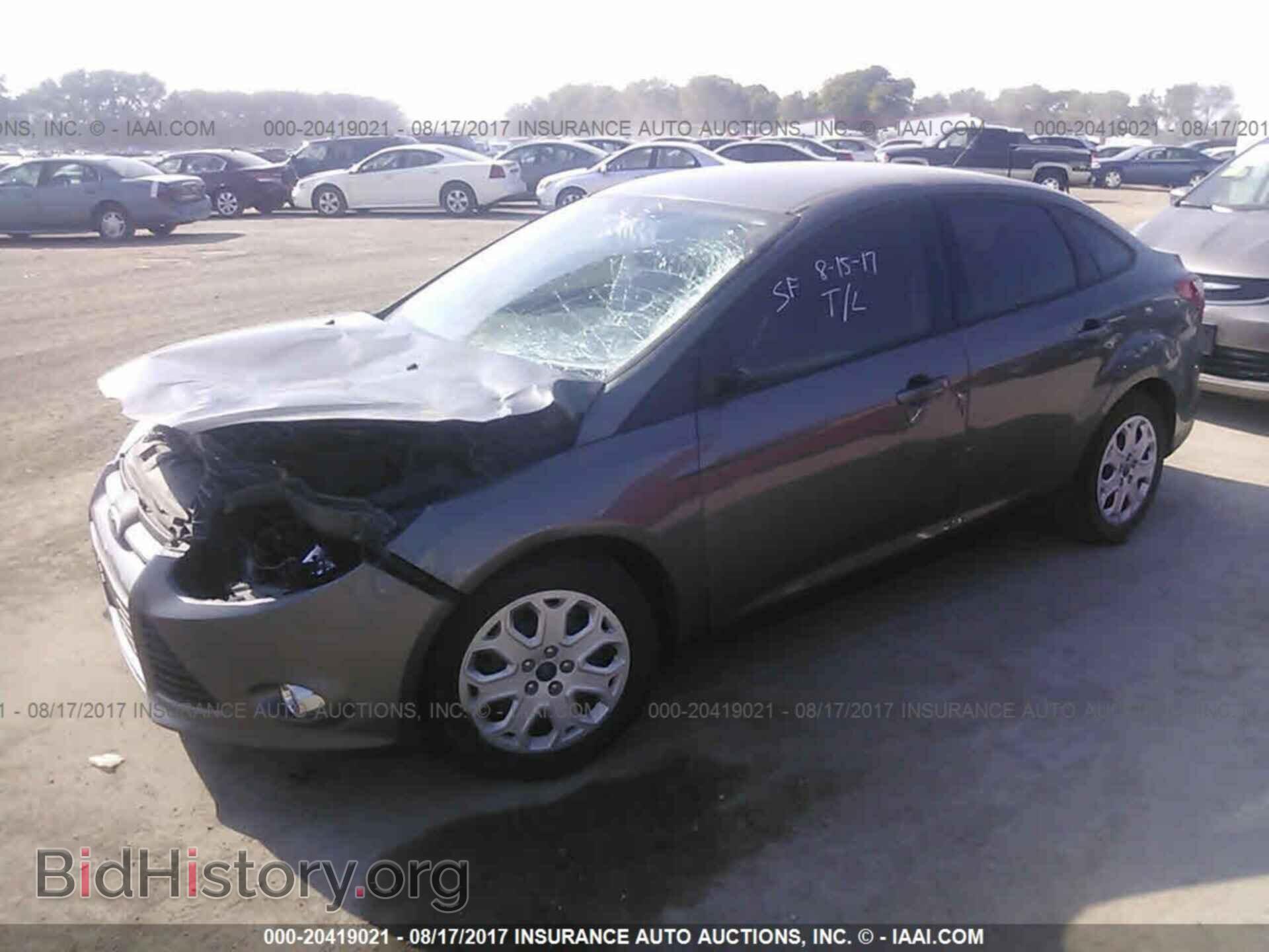 2012 Ford Focus - VIN: 1FAHP3F23CL409871 - Photo 2
