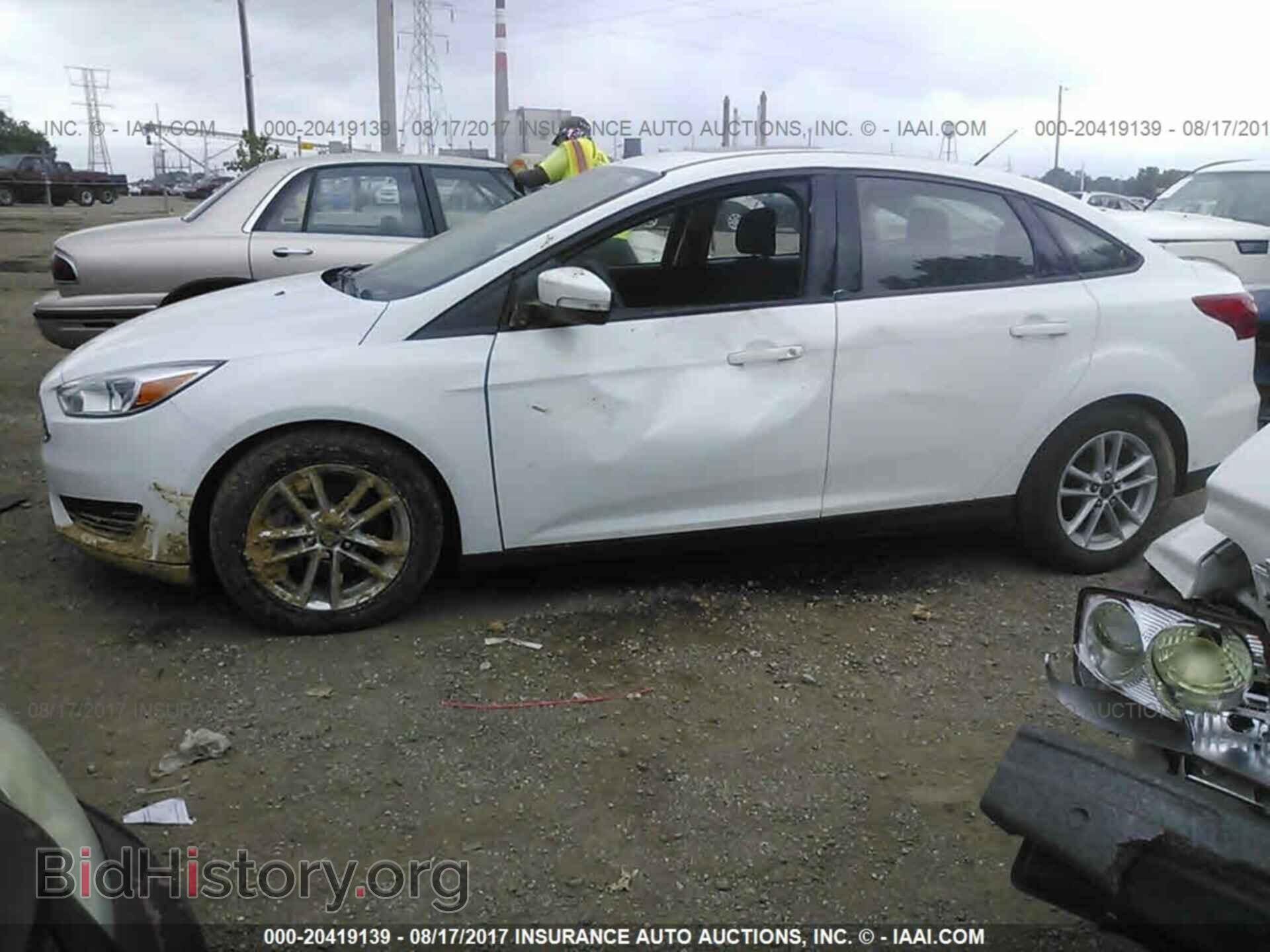 2015 Ford Focus - VIN: 1FADP3F22FL242518 - Photo 6