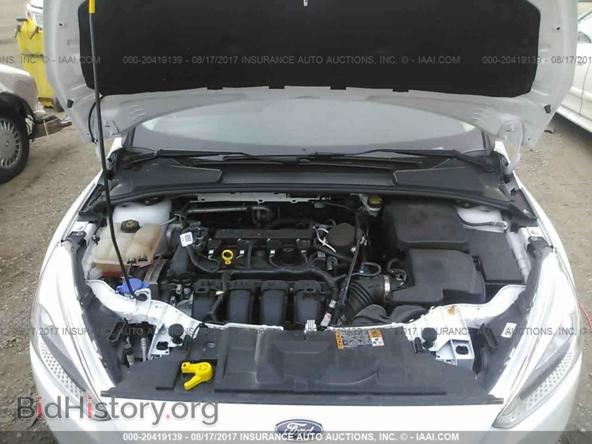 2015 Ford Focus - VIN: 1FADP3F22FL242518 - Photo 10