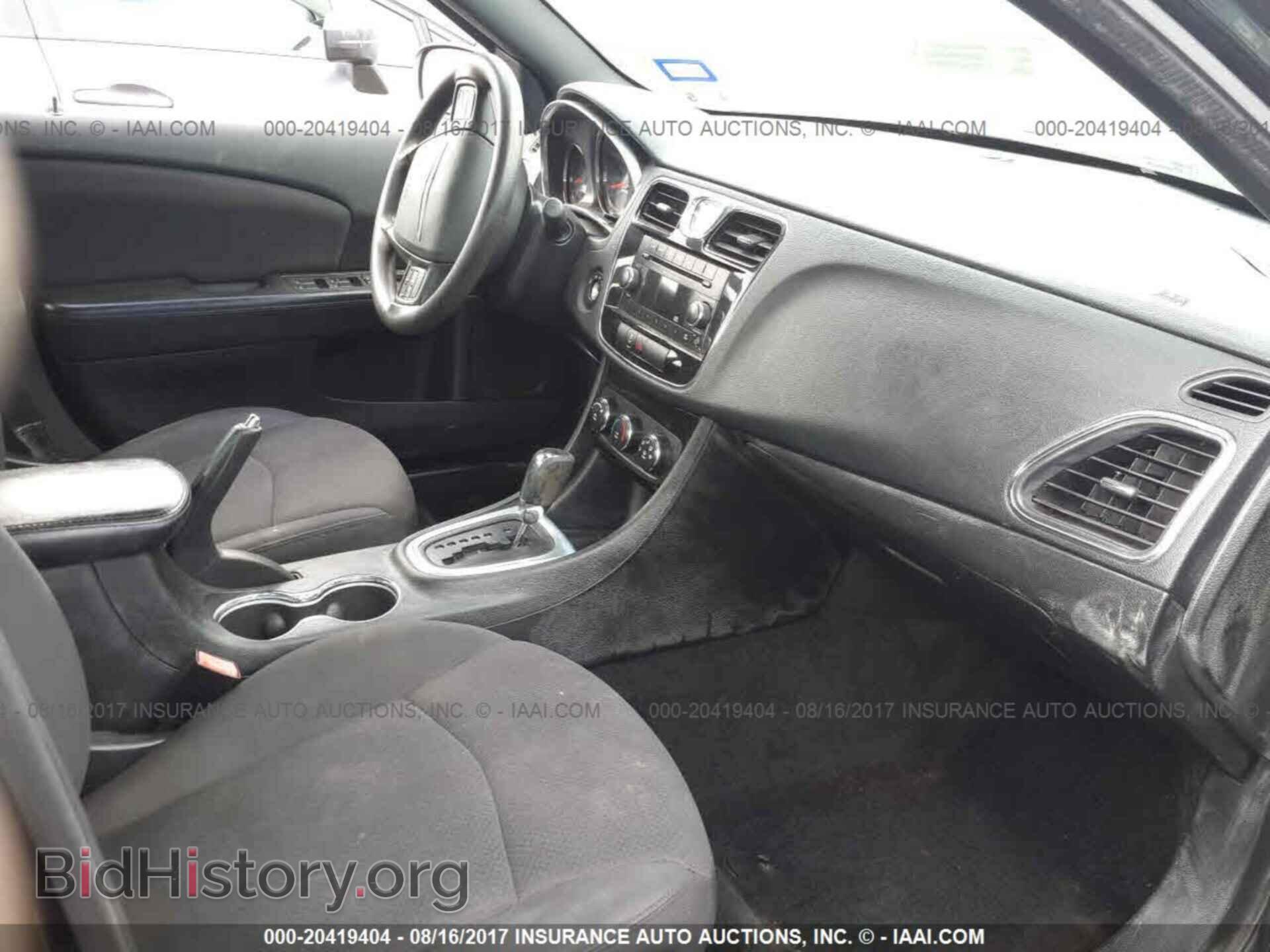 2012 Chrysler 200 - VIN: 1C3CCBAB5CN295818 - Photo 5