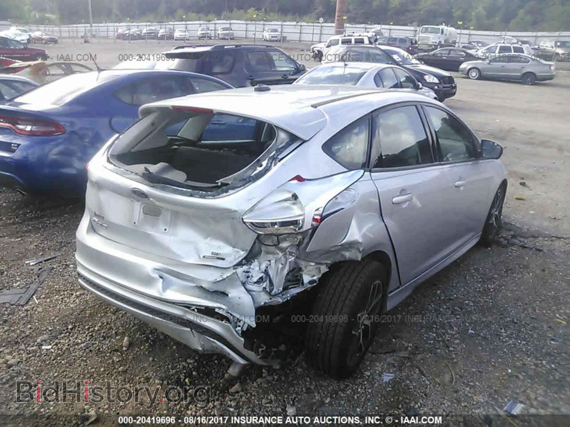 2016 Ford Focus - VIN: 1FADP3K2XGL292543 - Фото 4