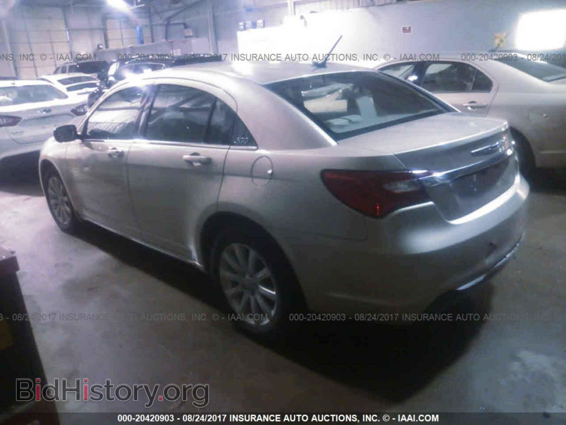2013 Chrysler 200 - VIN: 1C3CCBBB8DN612457 - Photo 3