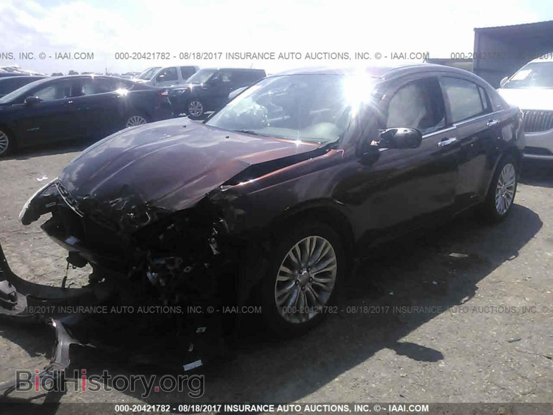 2012 Chrysler 200 - VIN: 1C3CCBCB8CN197847 - Фото 2