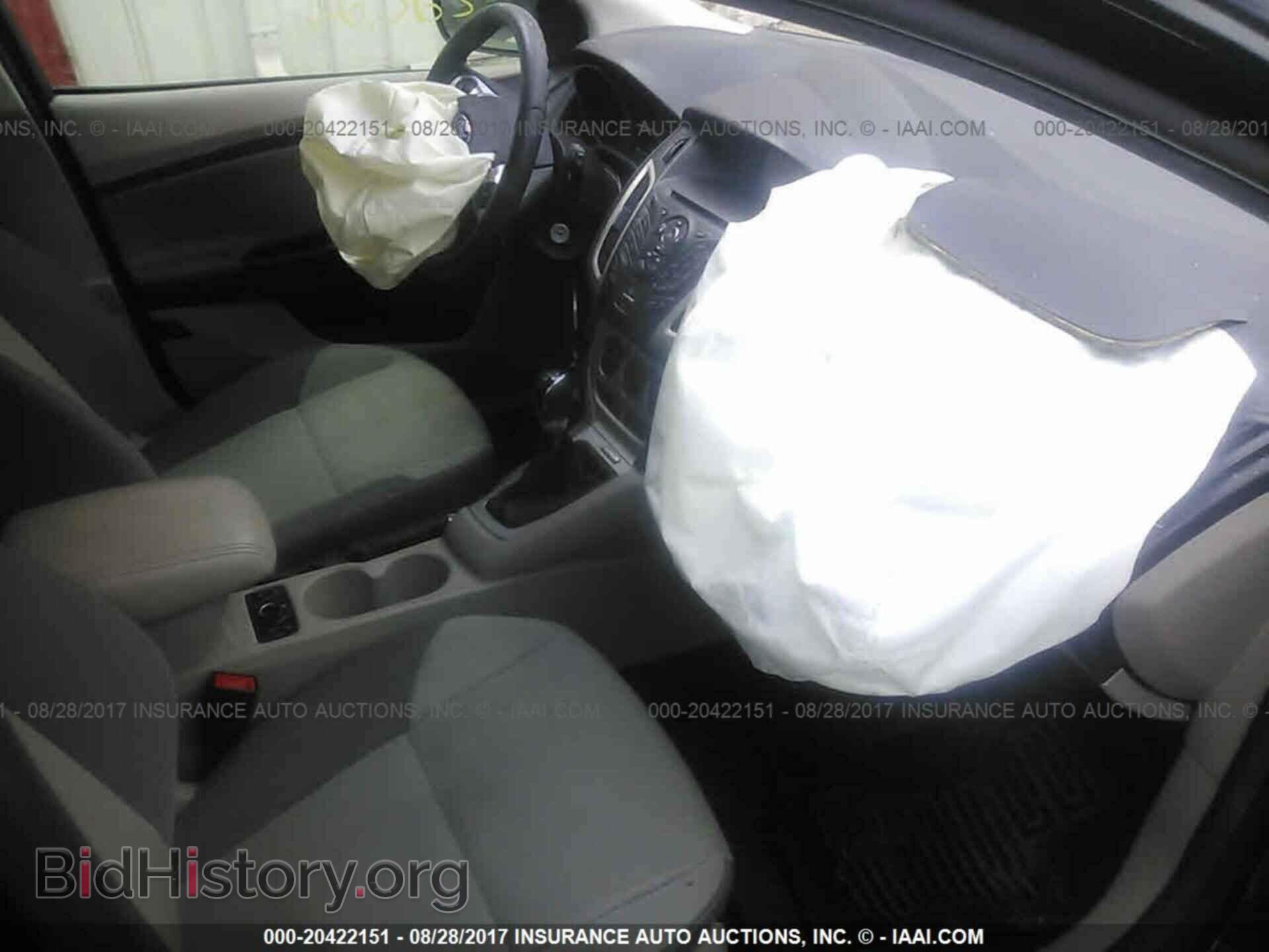2012 Ford Focus - VIN: 1FAHP3K26CL362082 - Photo 5