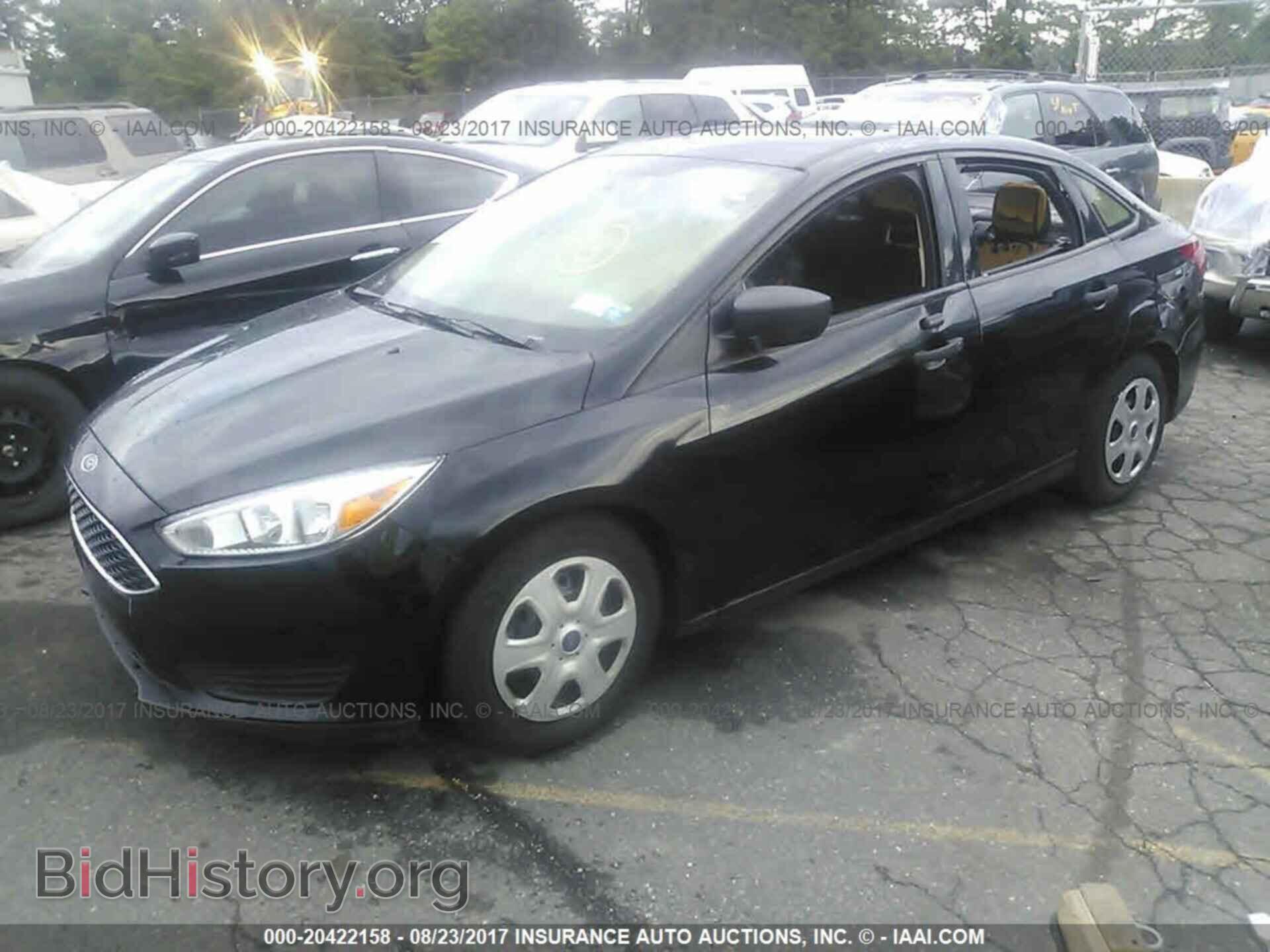 2016 Ford Focus - VIN: 1FADP3E28GL375612 - Фото 2