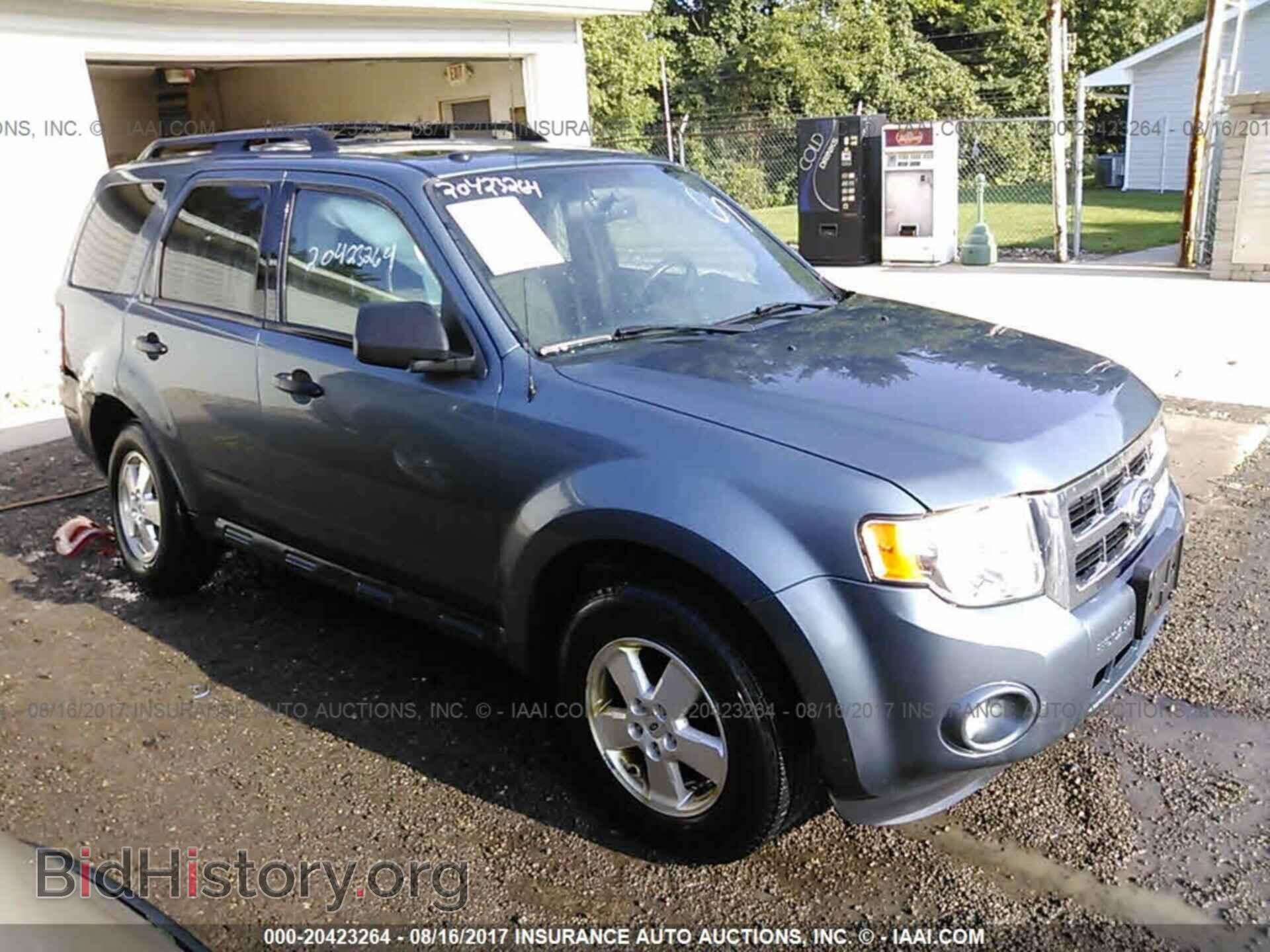 Photo 1FMCU0D78BKA86315 - Ford Escape 2011