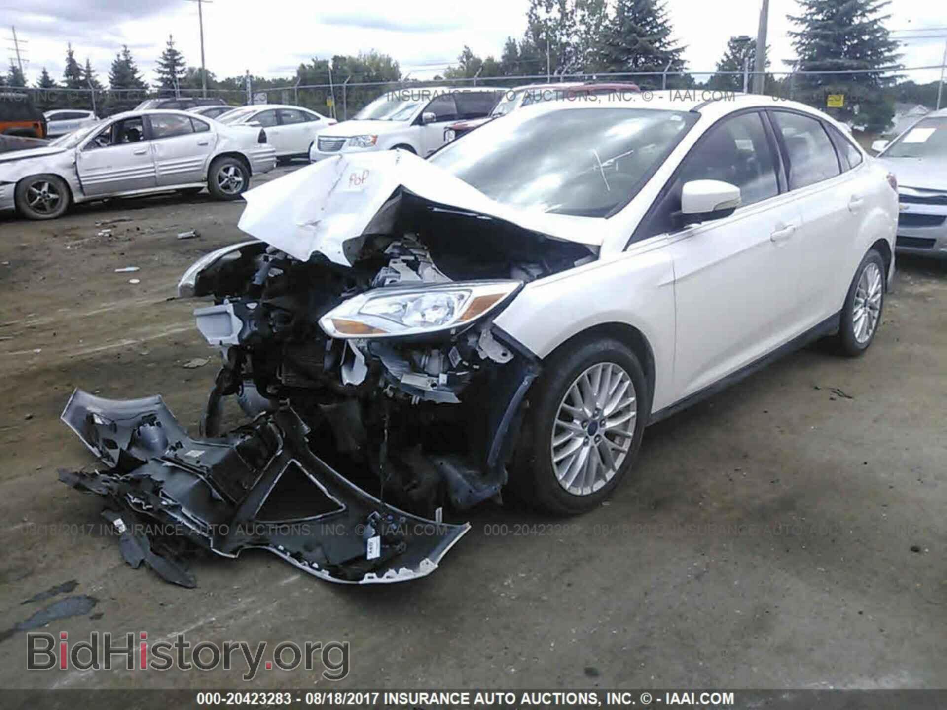 2012 Ford Focus - VIN: 1FAHP3H25CL370780 - Photo 2
