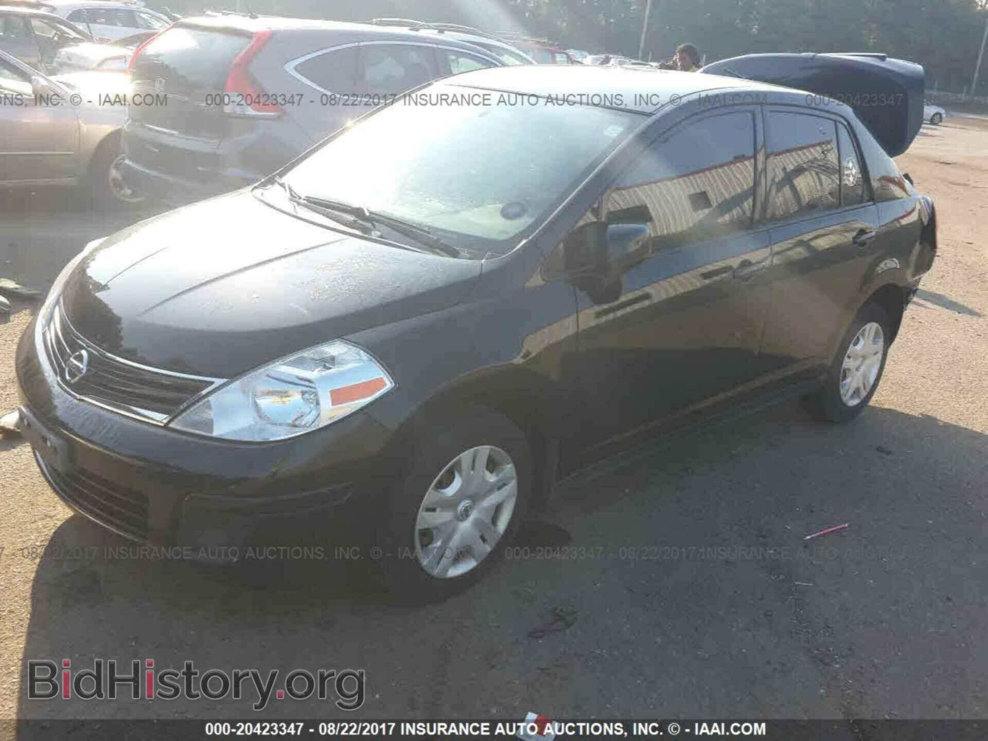 2011 Nissan Versa - VIN: 3N1BC1AP1BL446409 - Фото 2