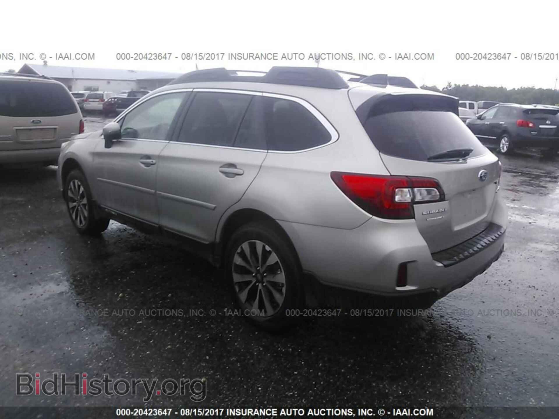 2017 Subaru Outback - VIN: 4S4BSANC7H3281215 - Фото 3