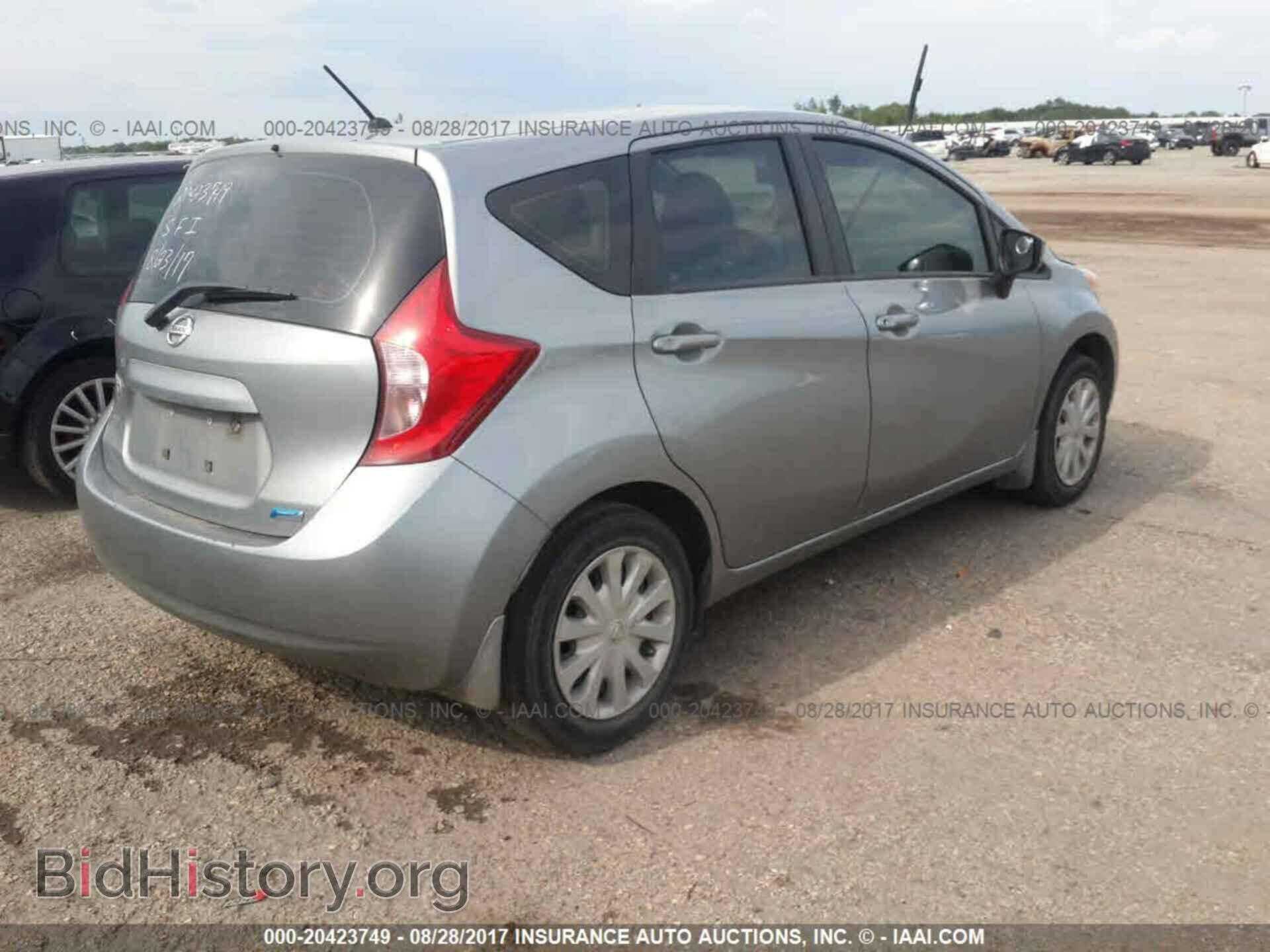 2015 Nissan Versa note - VIN: 3N1CE2CP2FL435331 - Photo 4