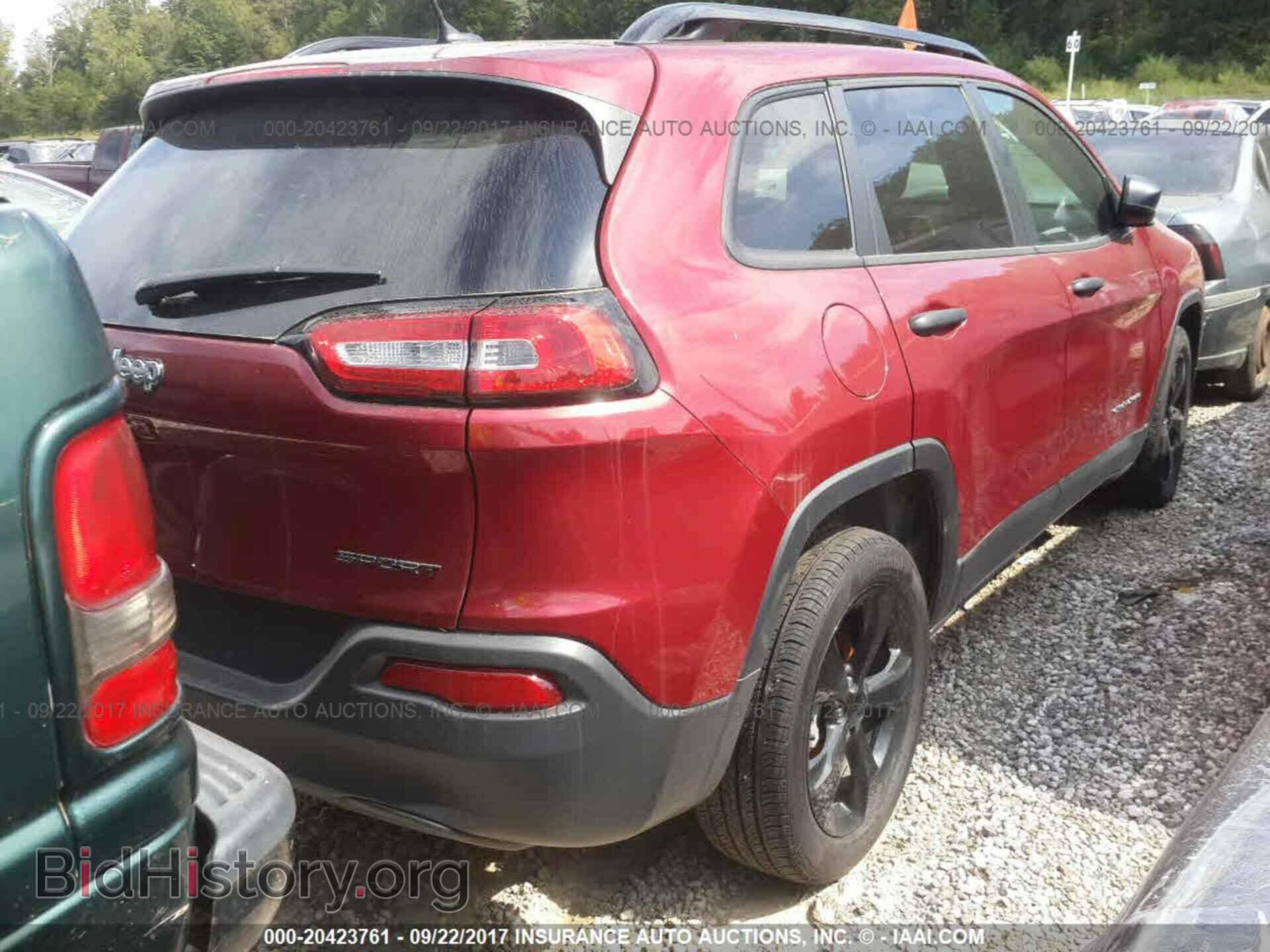 2017 Jeep Cherokee - VIN: 1C4PJLAB1HW617235 - Фото 4