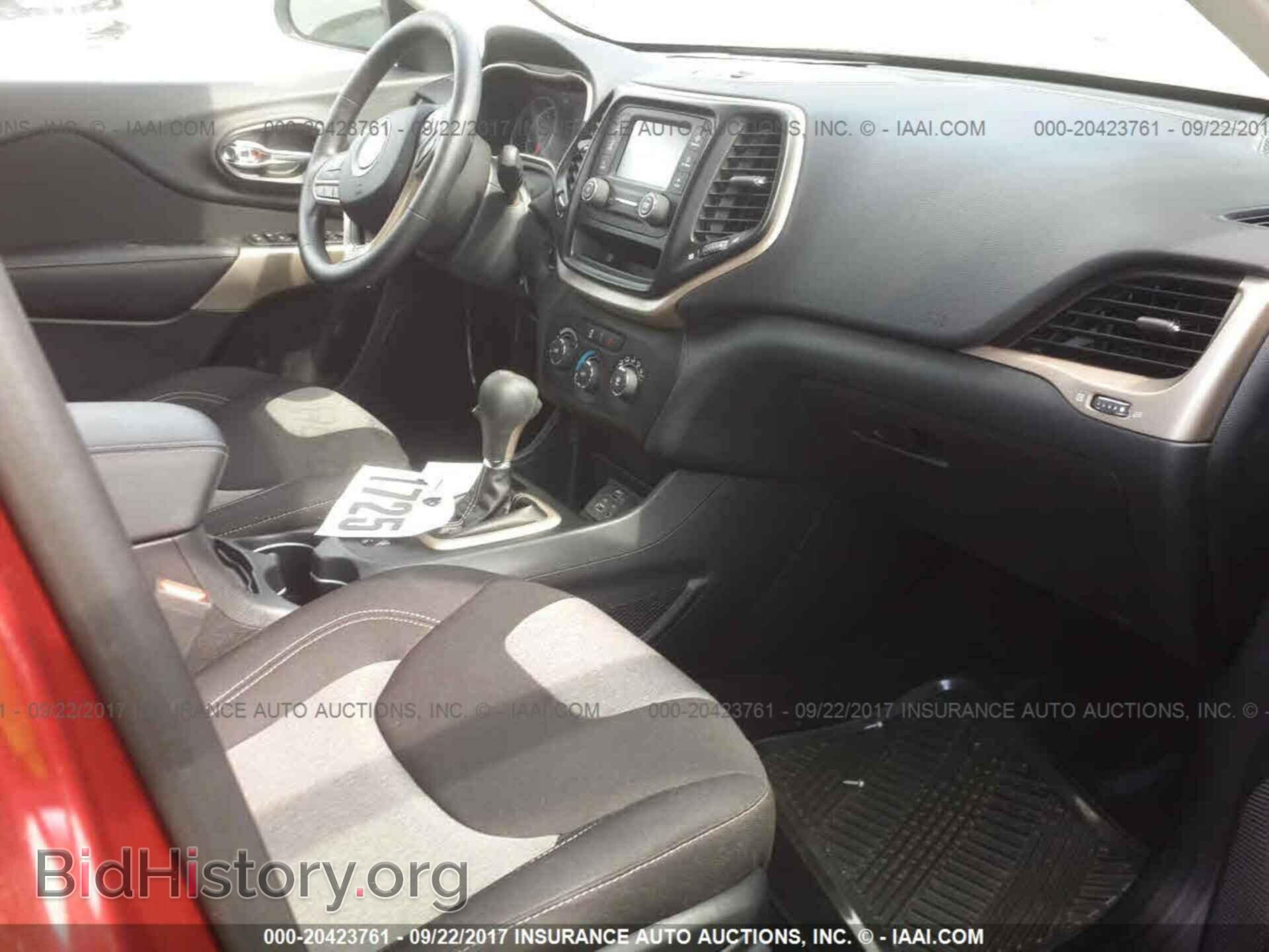 2017 Jeep Cherokee - VIN: 1C4PJLAB1HW617235 - Фото 5