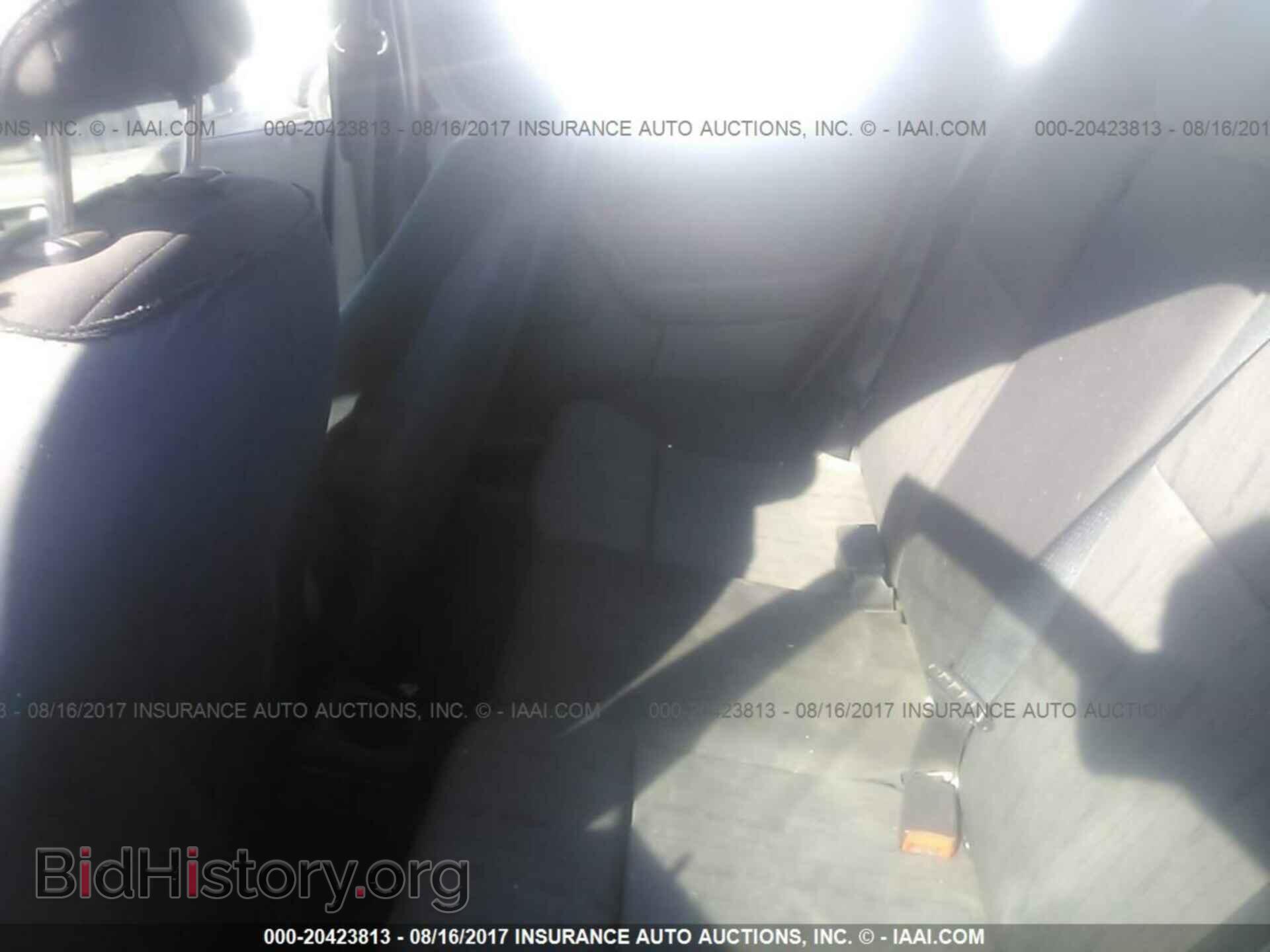 2011 Ford Focus - VIN: 1FAHP3FN4BW135300 - Фото 8