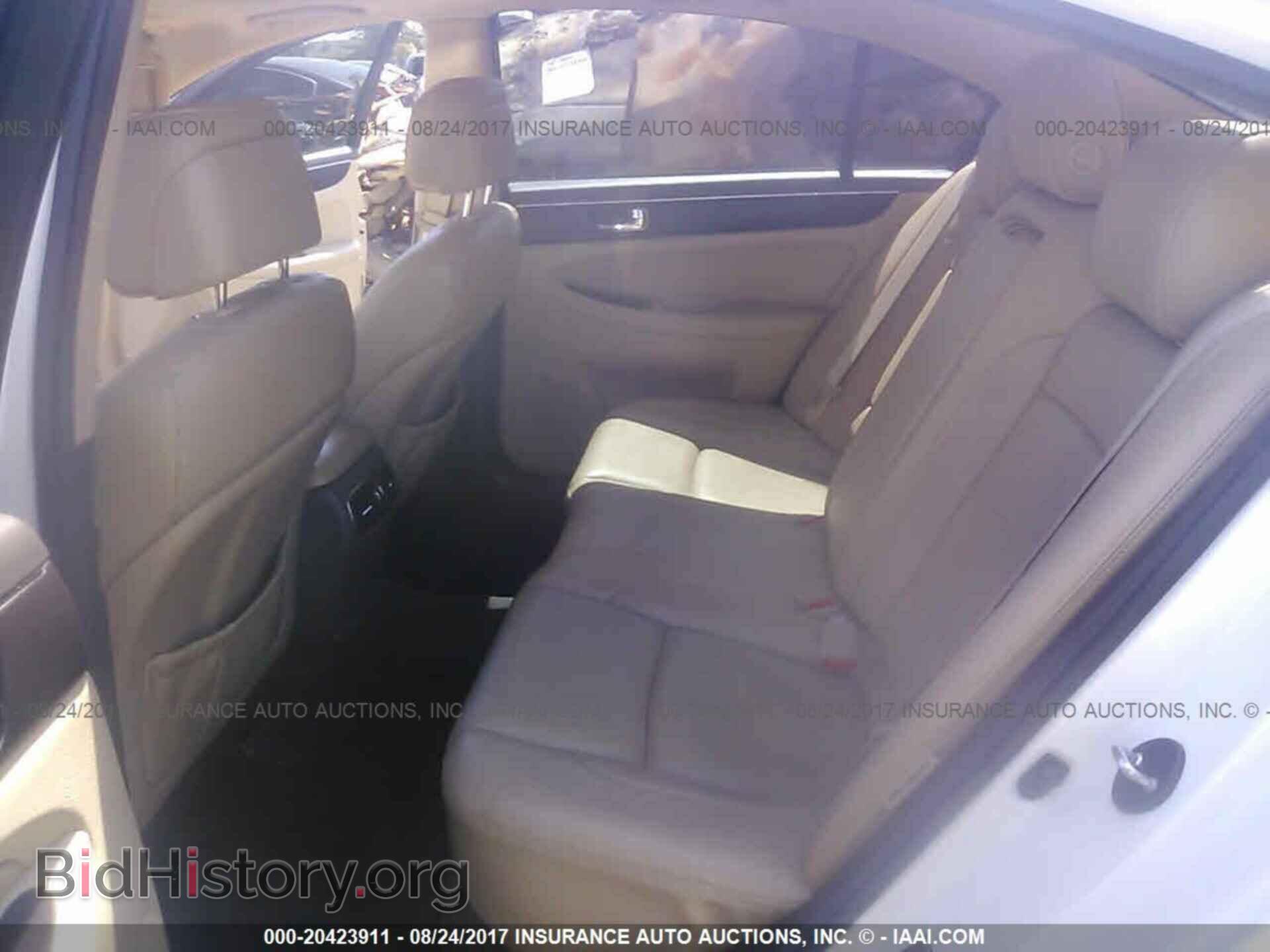 2011 Hyundai Genesis - VIN: KMHGC4DF0BU133778 - Фото 8