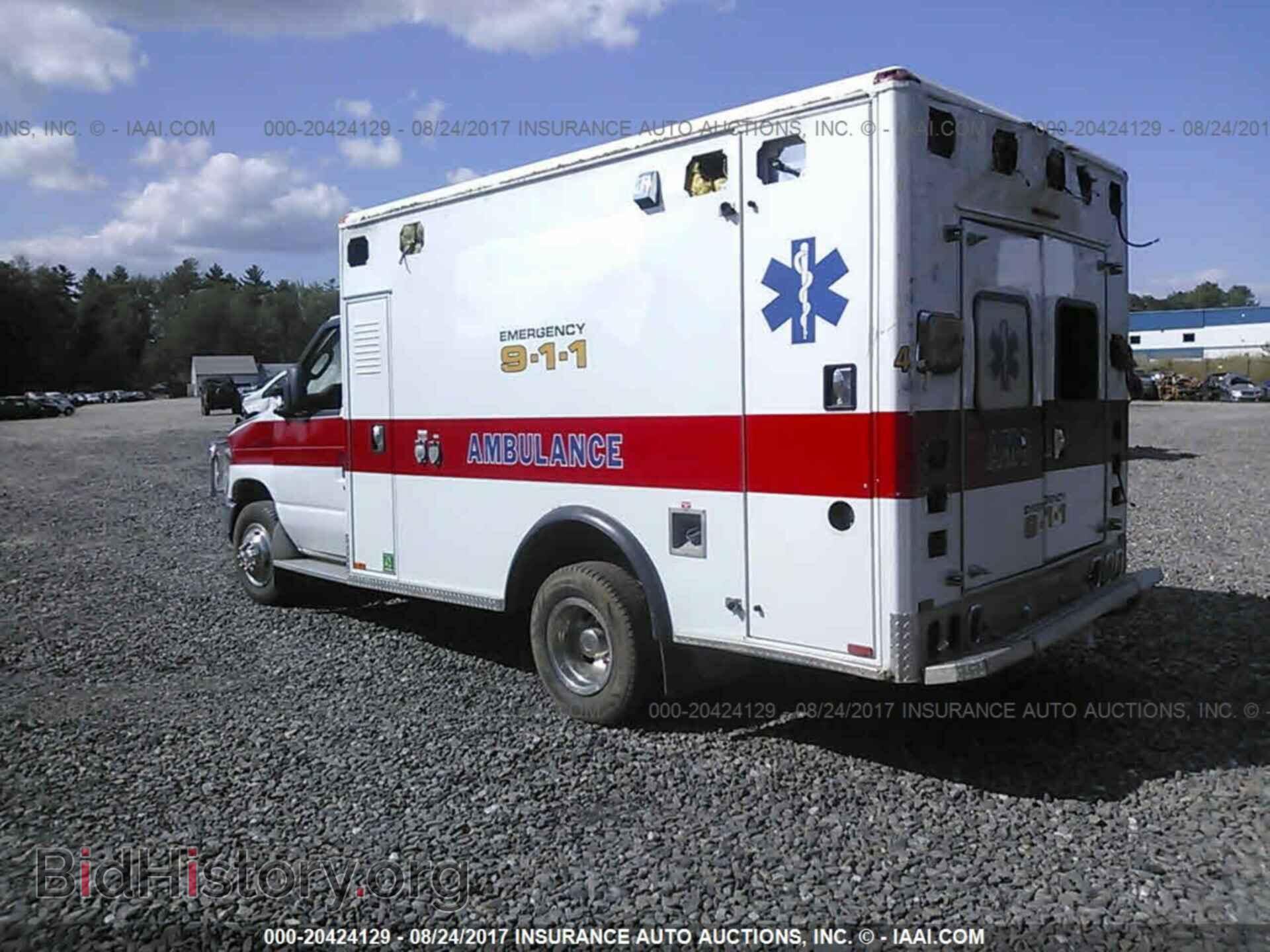 2015 Ford Econoline - VIN: 1FDWE3FS0FDA05024 - Photo 3