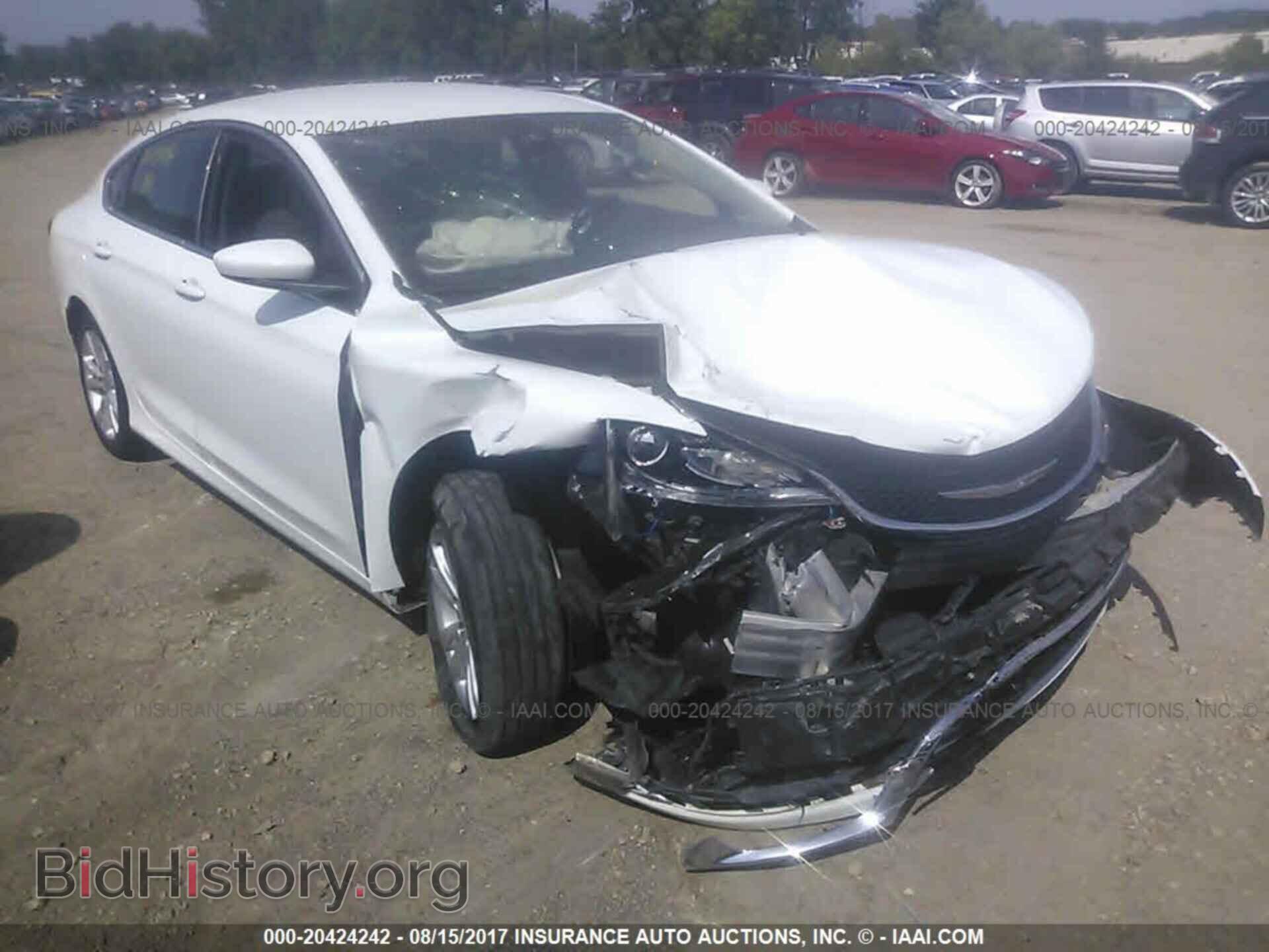 Photo 1C3CCCAB0FN632809 - Chrysler 200 2015