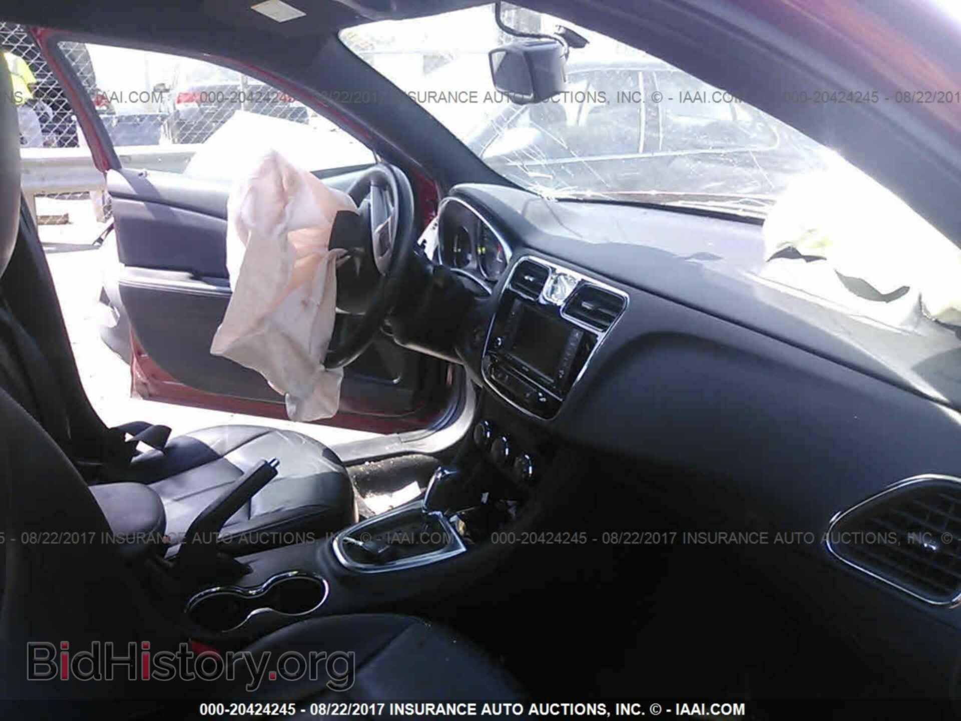 2011 Chrysler 200 - VIN: 1C3BC2FBXBN626458 - Photo 5