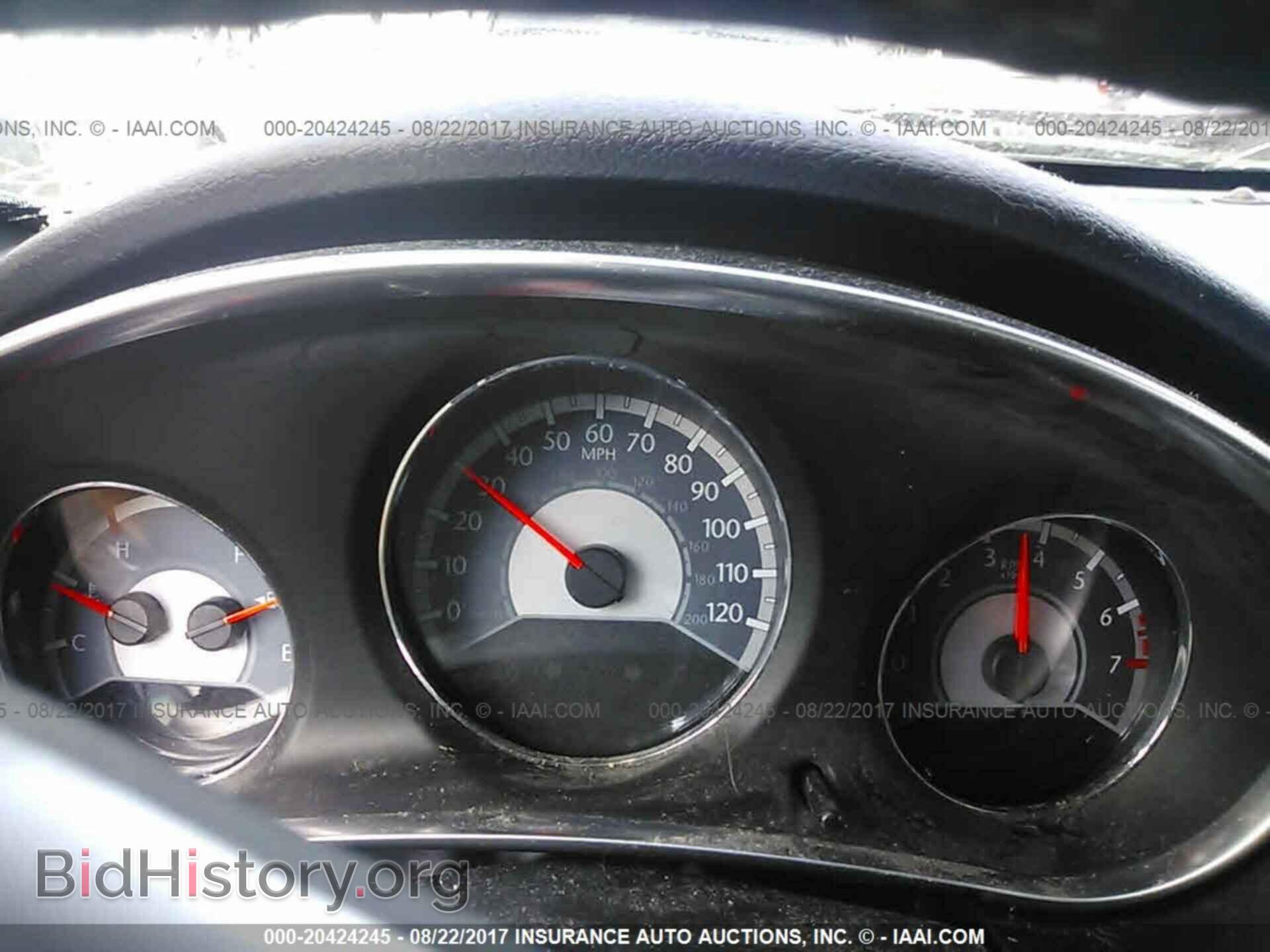 2011 Chrysler 200 - VIN: 1C3BC2FBXBN626458 - Photo 7