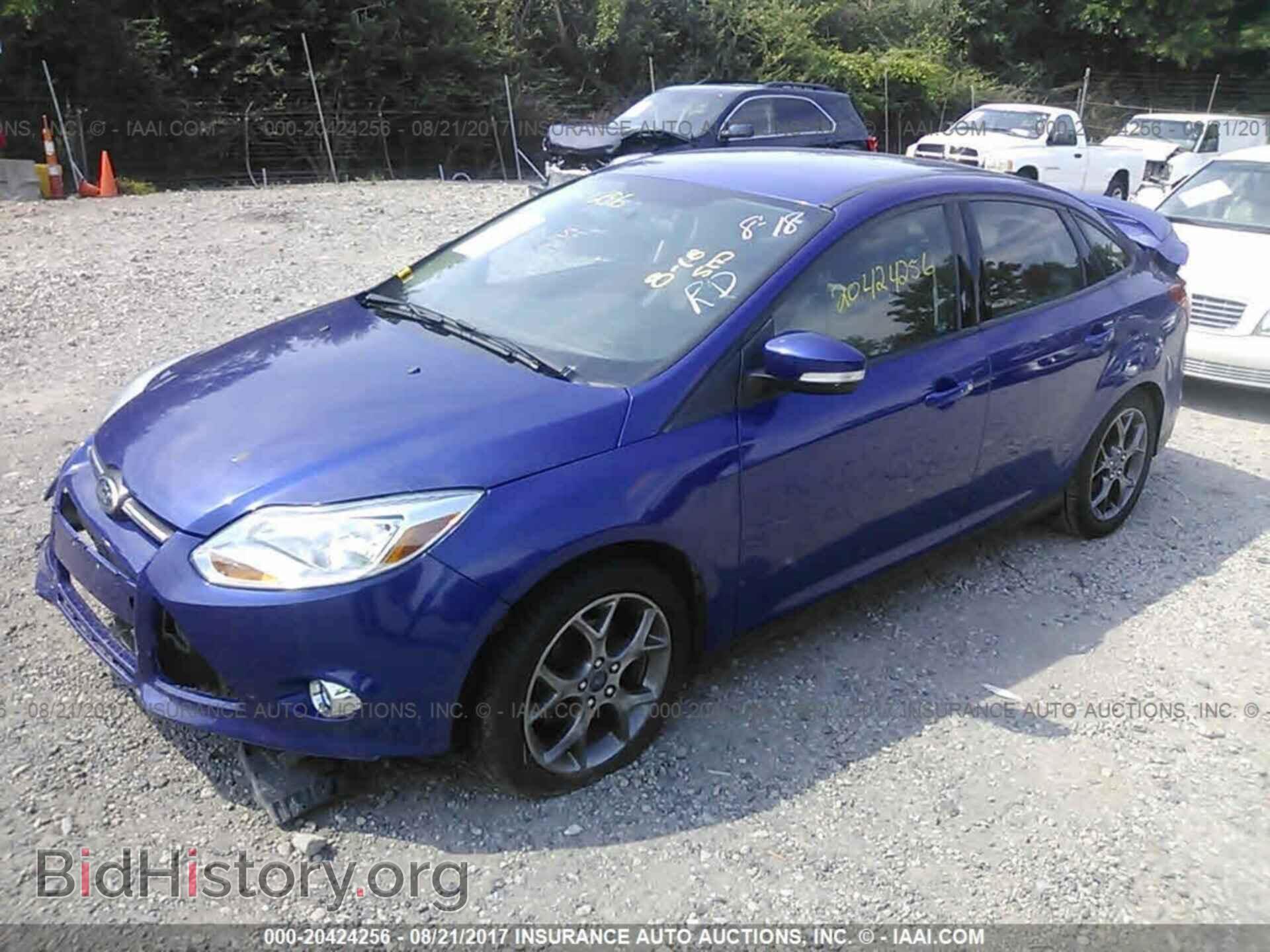 2013 Ford Focus - VIN: 1FADP3F2XDL242666 - Фото 2
