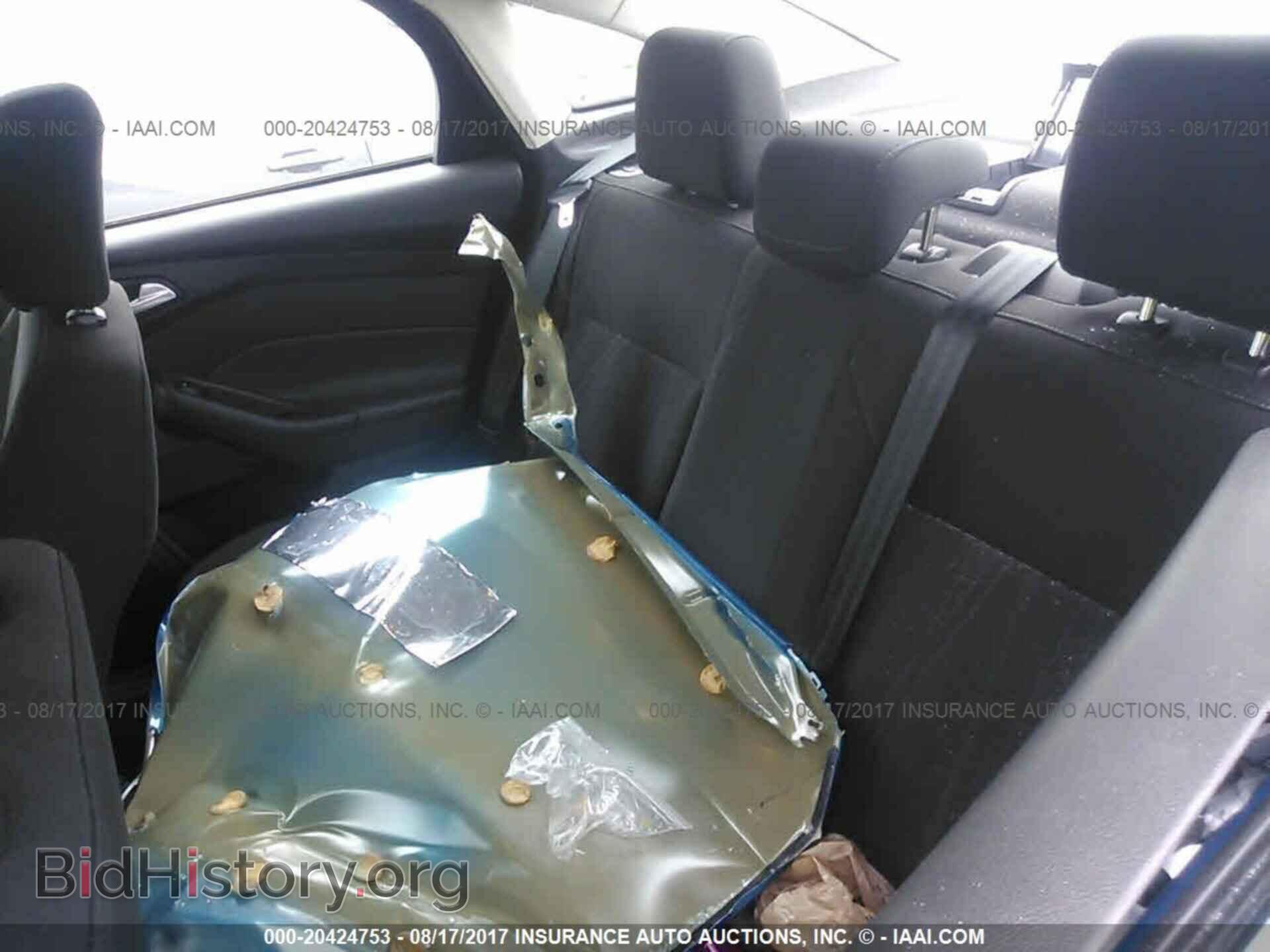 2016 Ford Focus - VIN: 1FADP3F24GL363486 - Photo 8