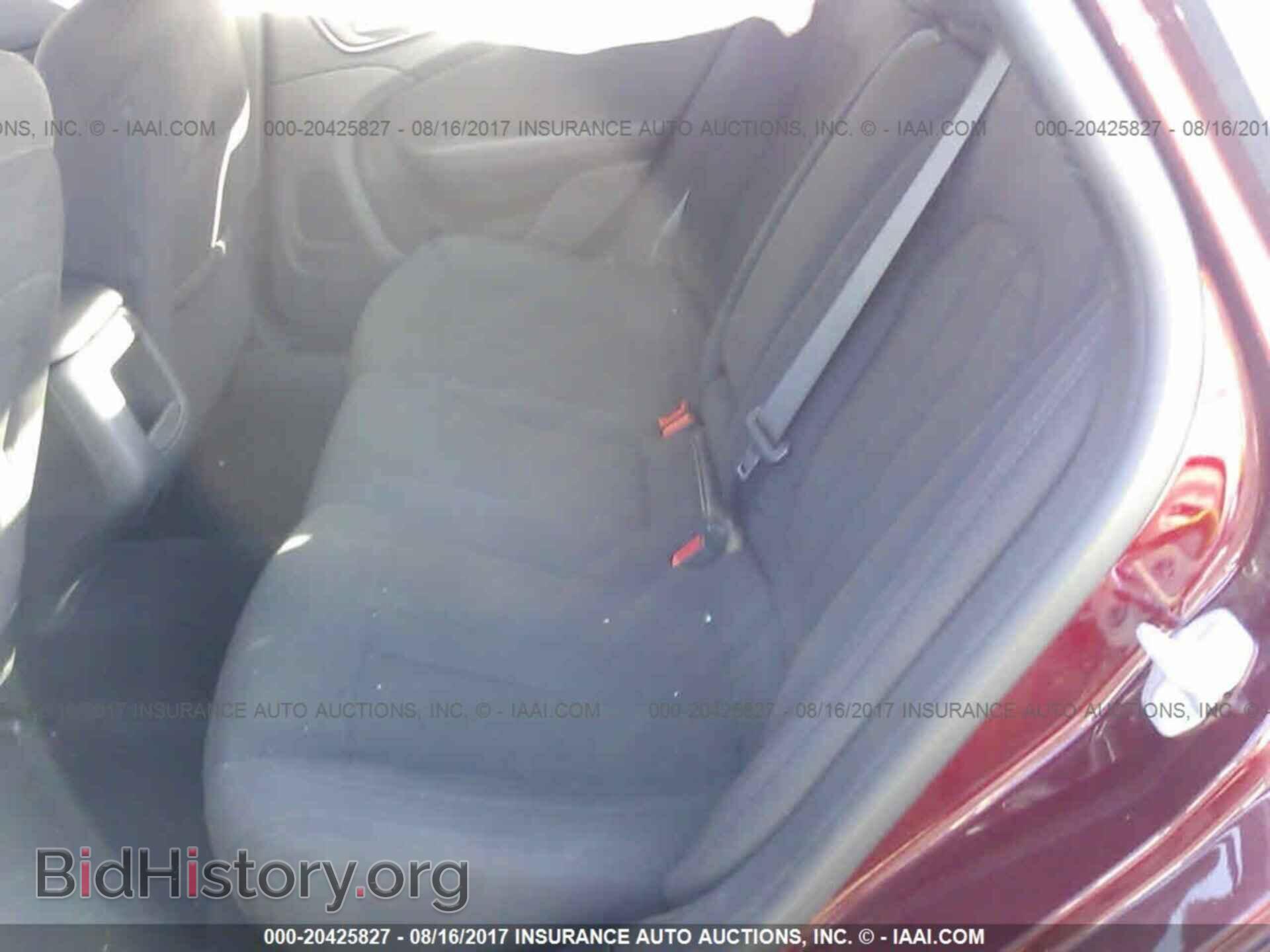 2016 Chrysler 200 - VIN: 1C3CCCAB2GN130532 - Photo 8