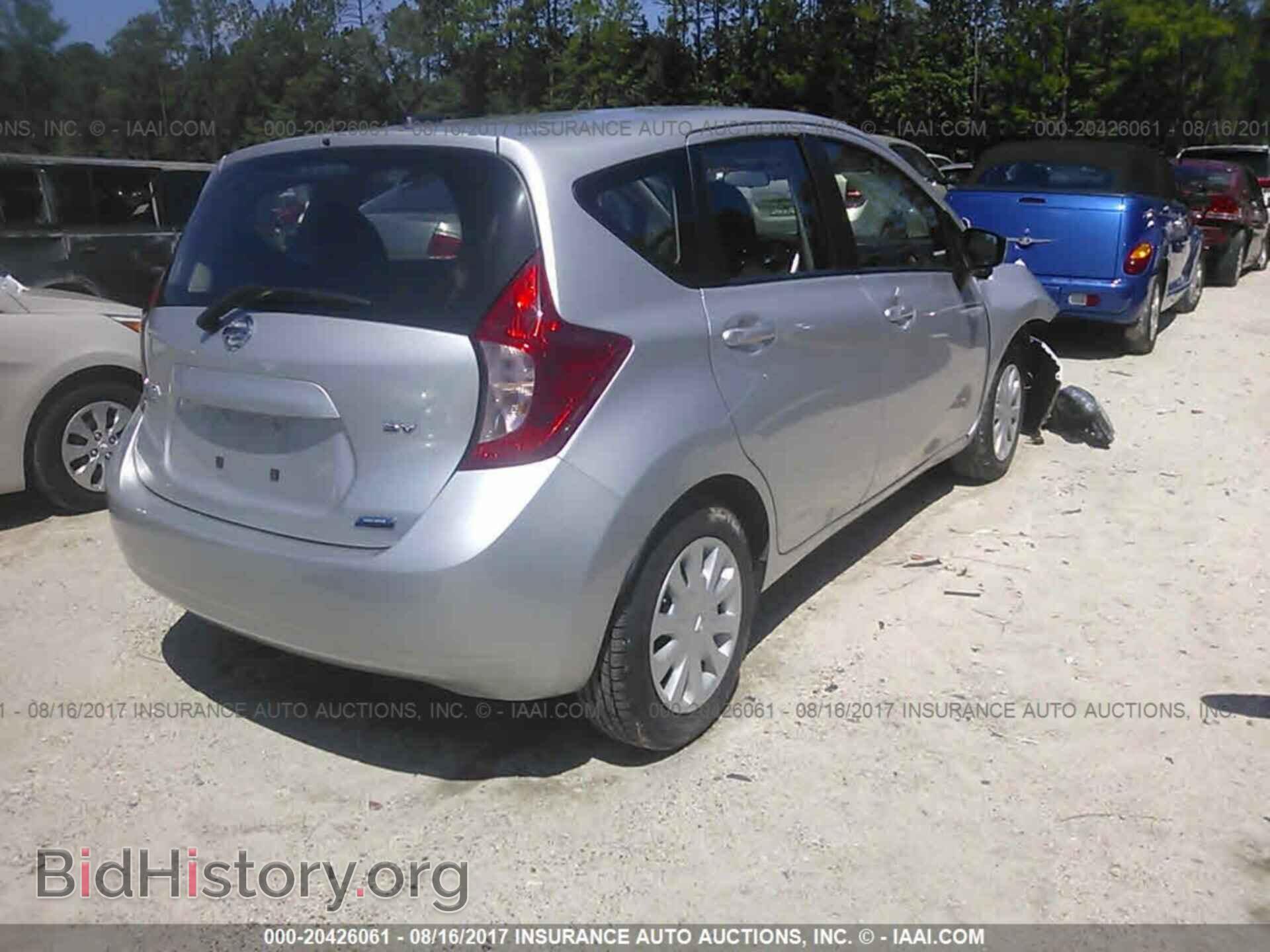 2016 Nissan Versa note - VIN: 3N1CE2CP5GL377555 - Фото 4