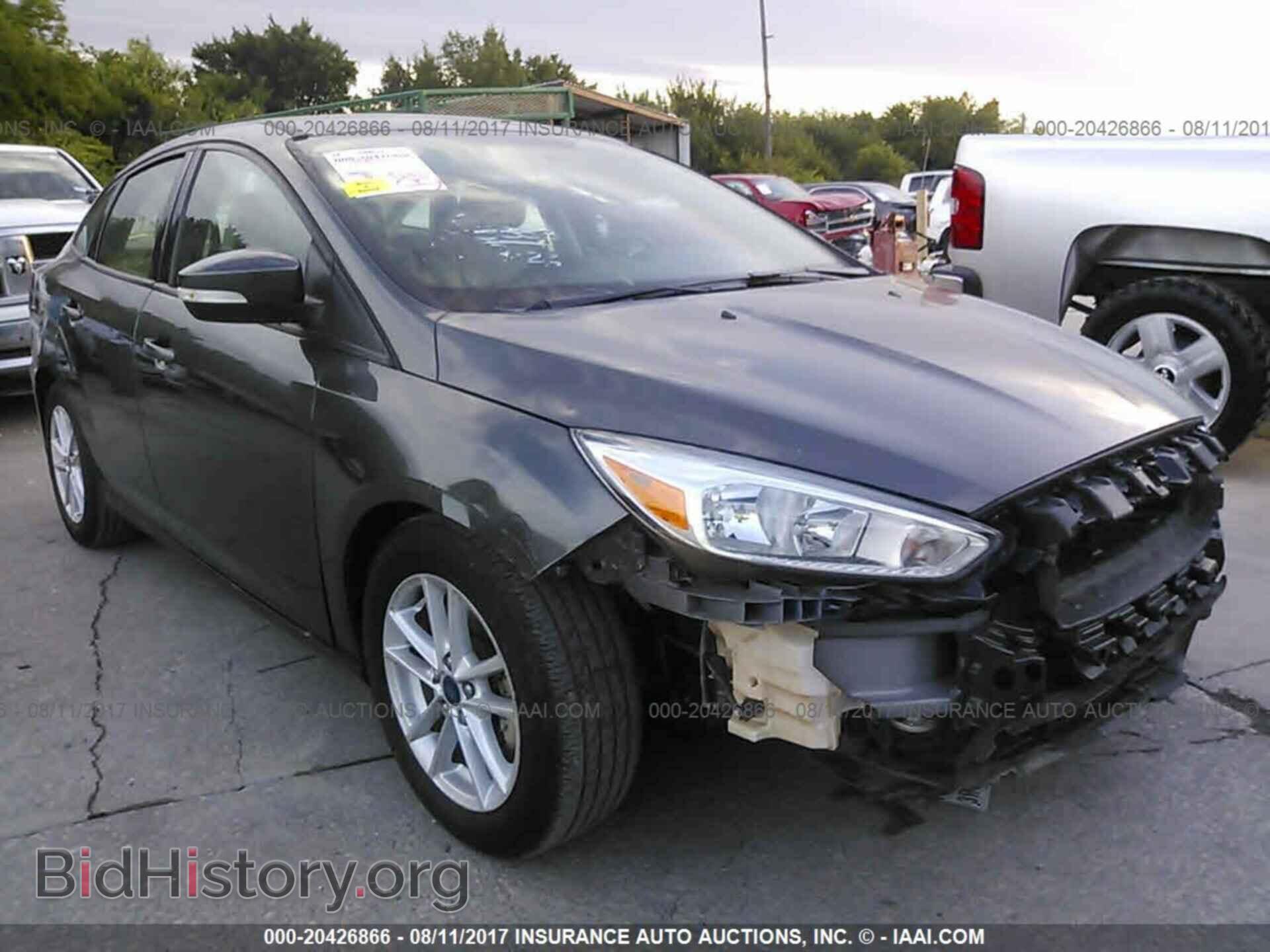 2016 Ford Focus - VIN: 1FADP3F2XGL297302 - Photo 6