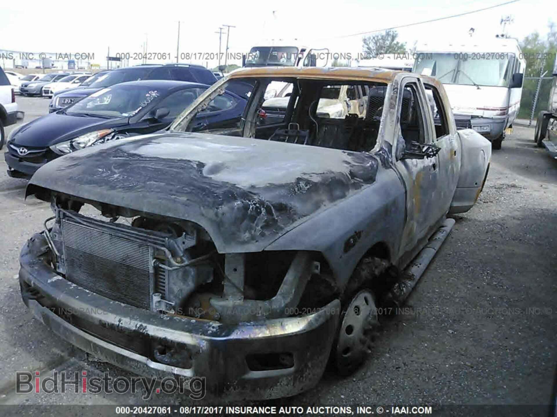 2012 Dodge Ram 3500 - VIN: 3C63DRNLXCG286231 - Photo 2