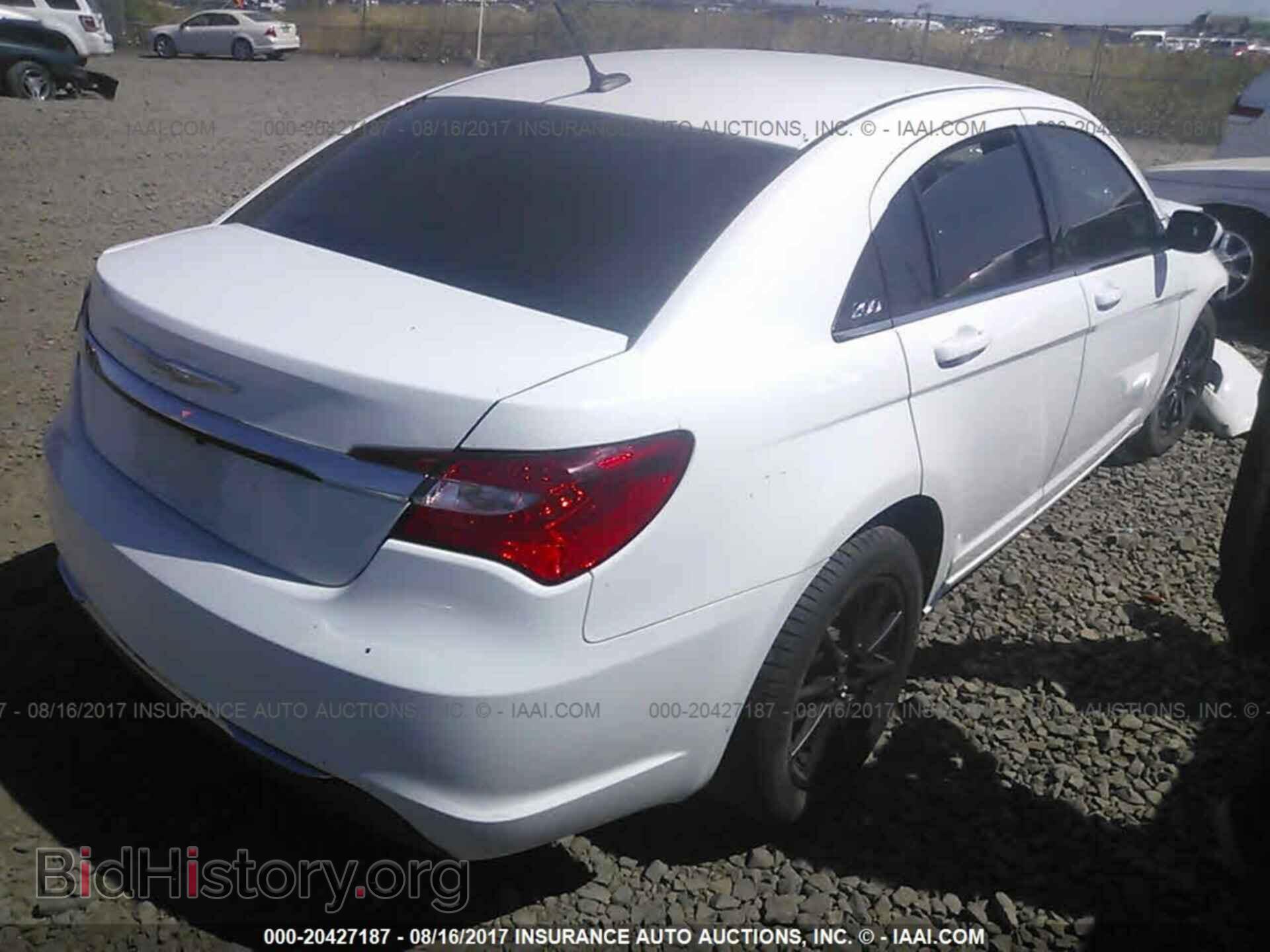 2014 Chrysler 200 - VIN: 1C3CCBBB4EN197557 - Photo 4