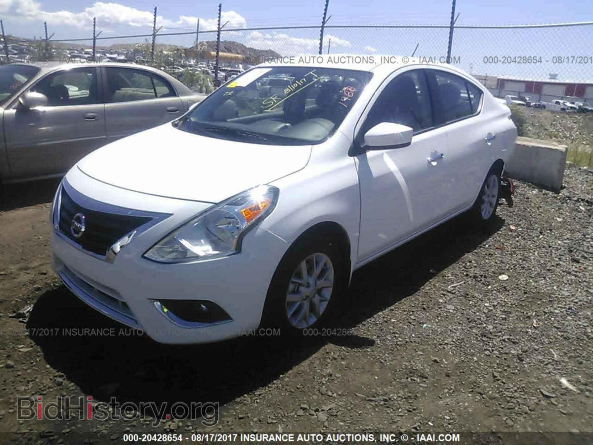 2017 Nissan Versa - VIN: 3N1CN7AP2HL855500 - Фото 2