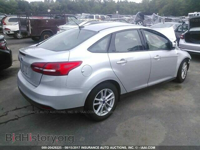 2017 Ford Focus - VIN: 1FADP3F28HL237861 - Photo 4