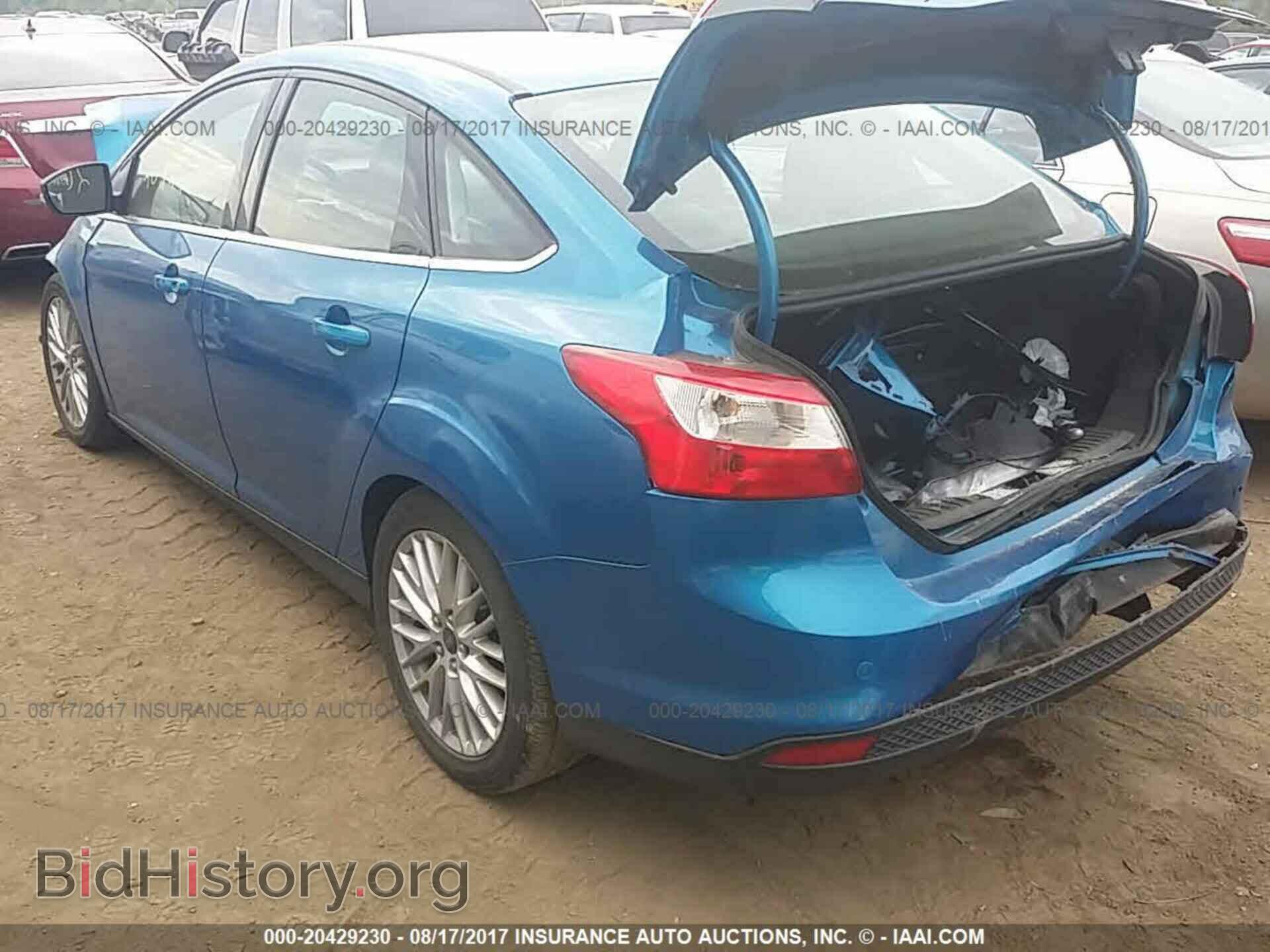 2012 Ford Focus - VIN: 1FAHP3H24CL447445 - Photo 3