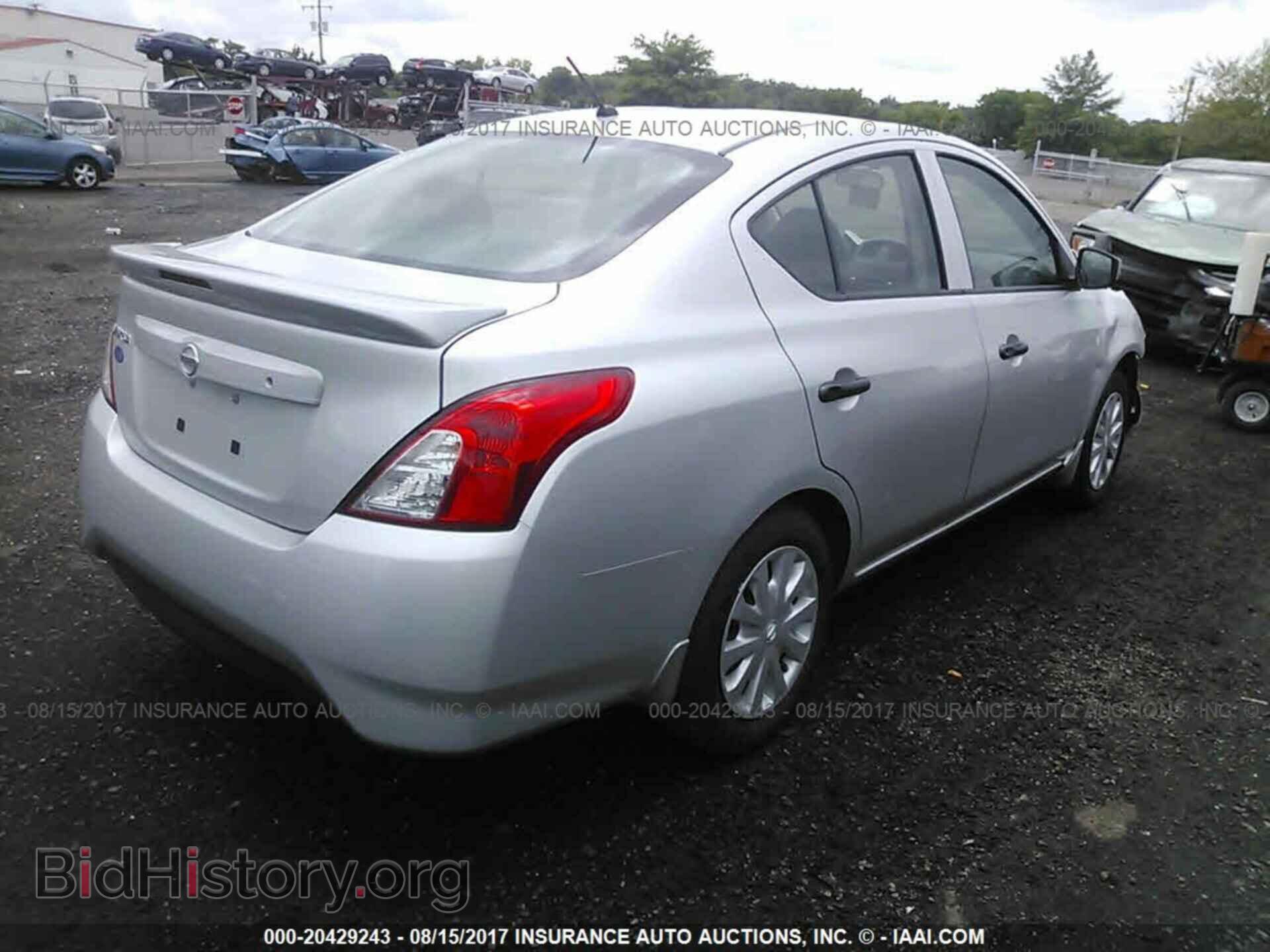 2017 Nissan Versa - VIN: 3N1CN7AP1HL847372 - Photo 4